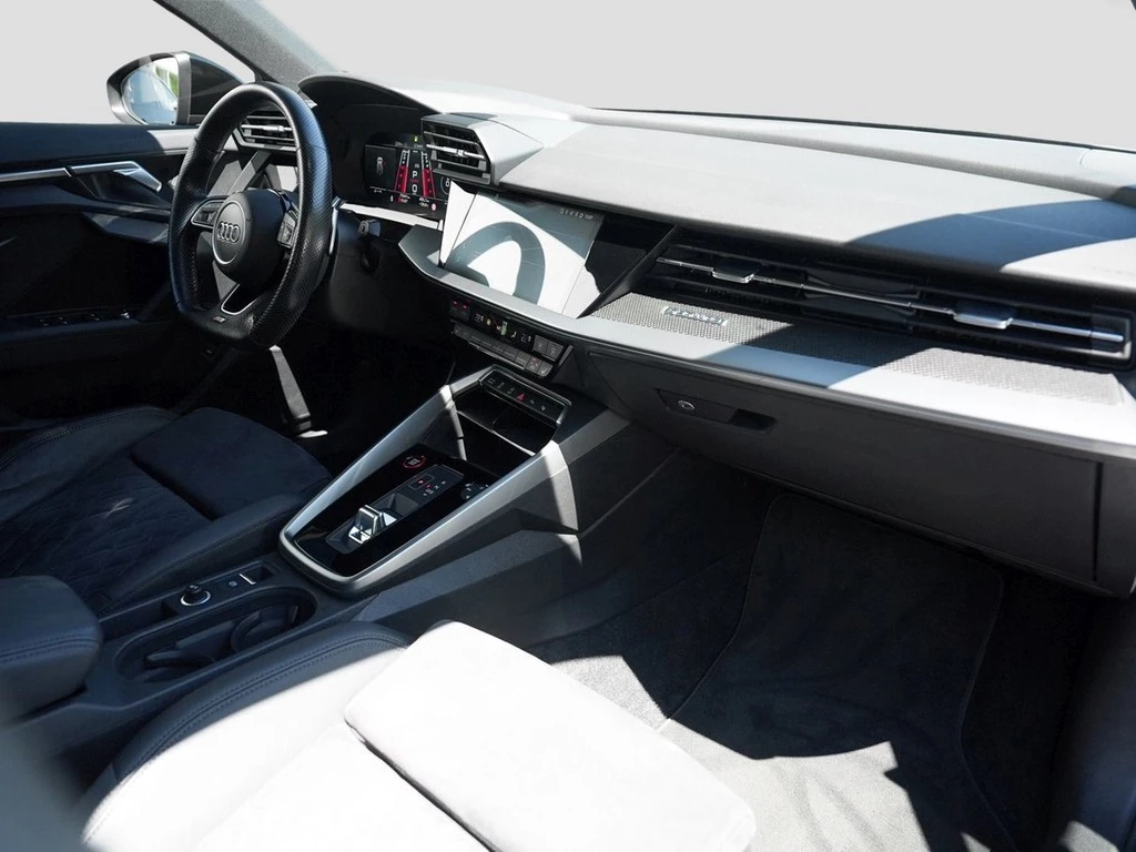 Audi RS3 Sportback 2.5 TFSI SportAGA Optik schwarz+