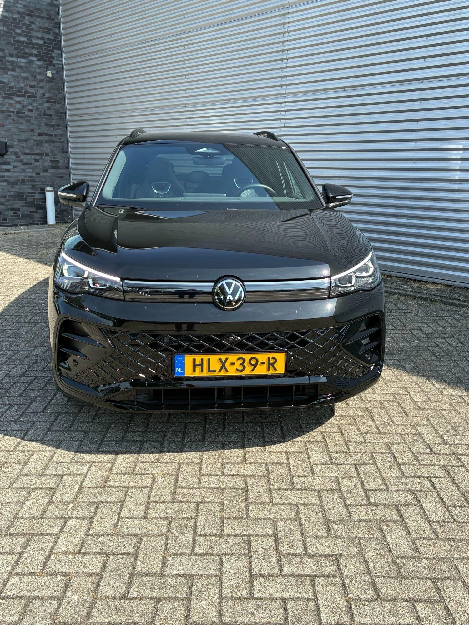 Volkswagen-Tiguan-image-1