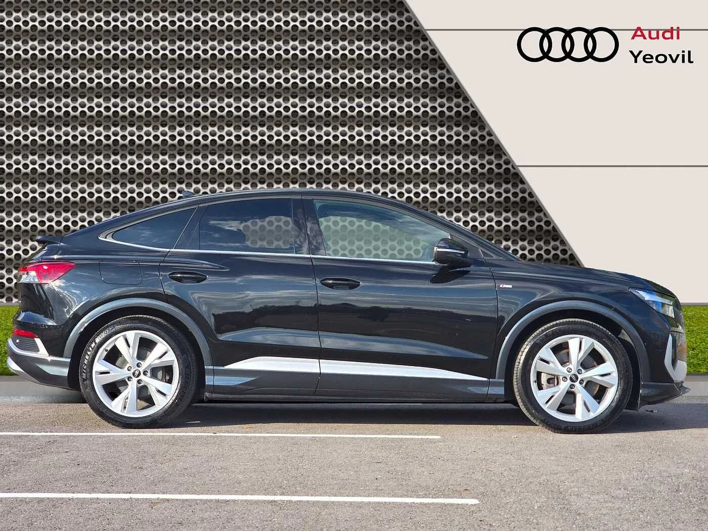 Audi-Q4 Sportback e-tron-image-3