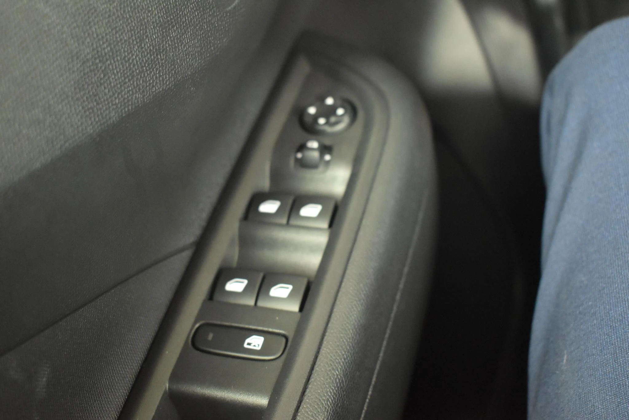 Opel-Frontera-image-15