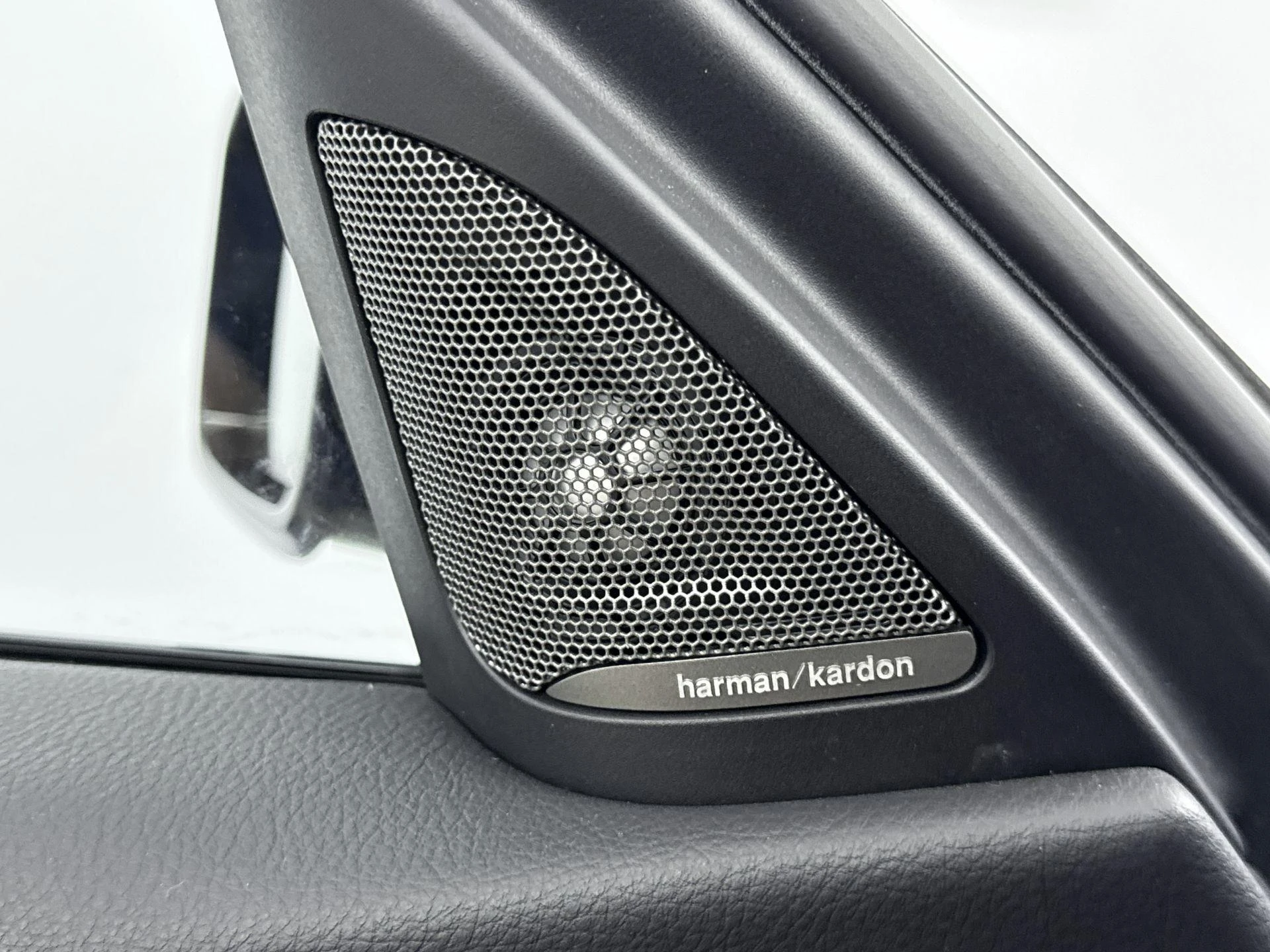 BMW-3 Serie-image-11