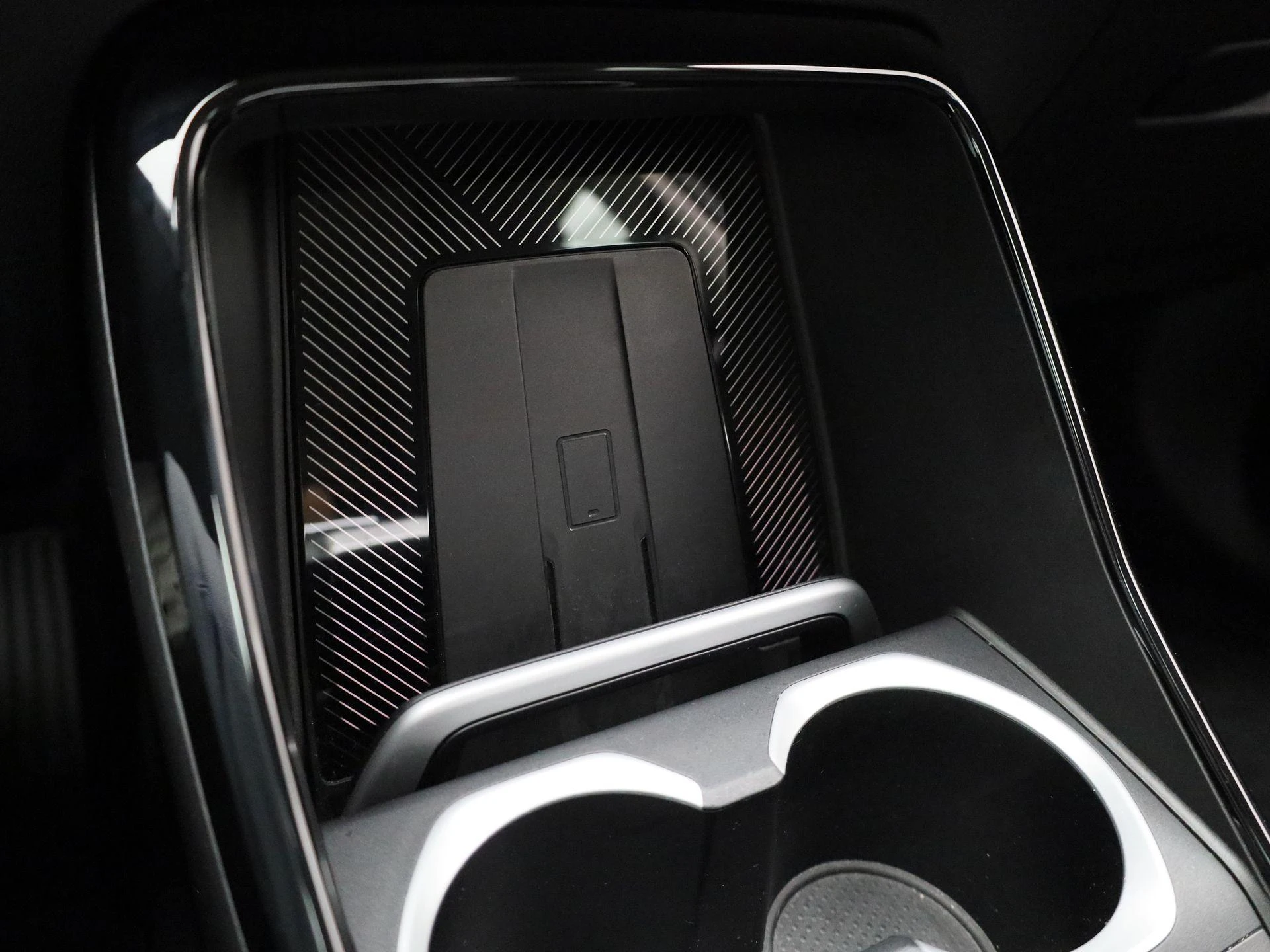 BMW-iX1-image-29