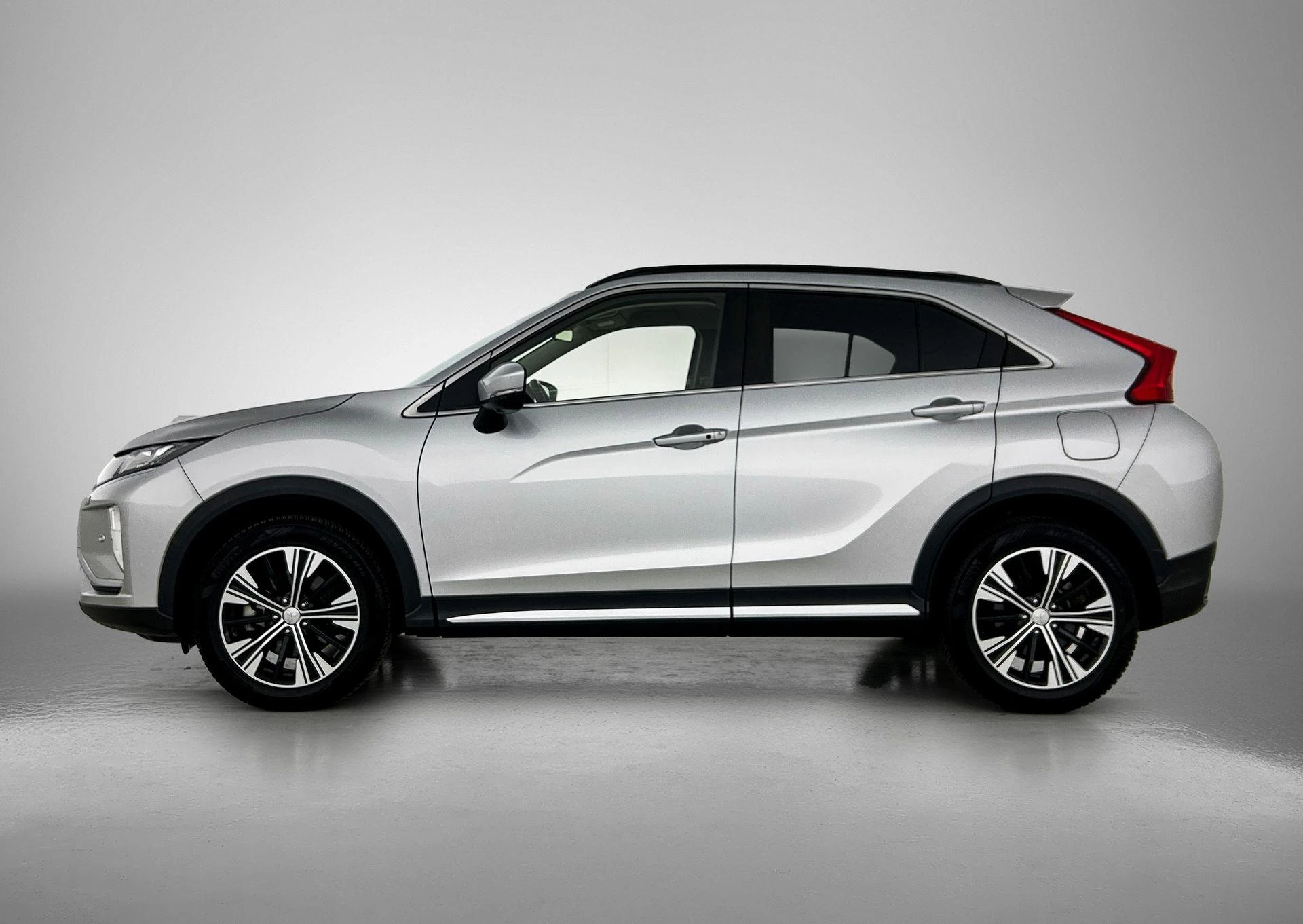 Mitsubishi-Eclipse Cross-image-1