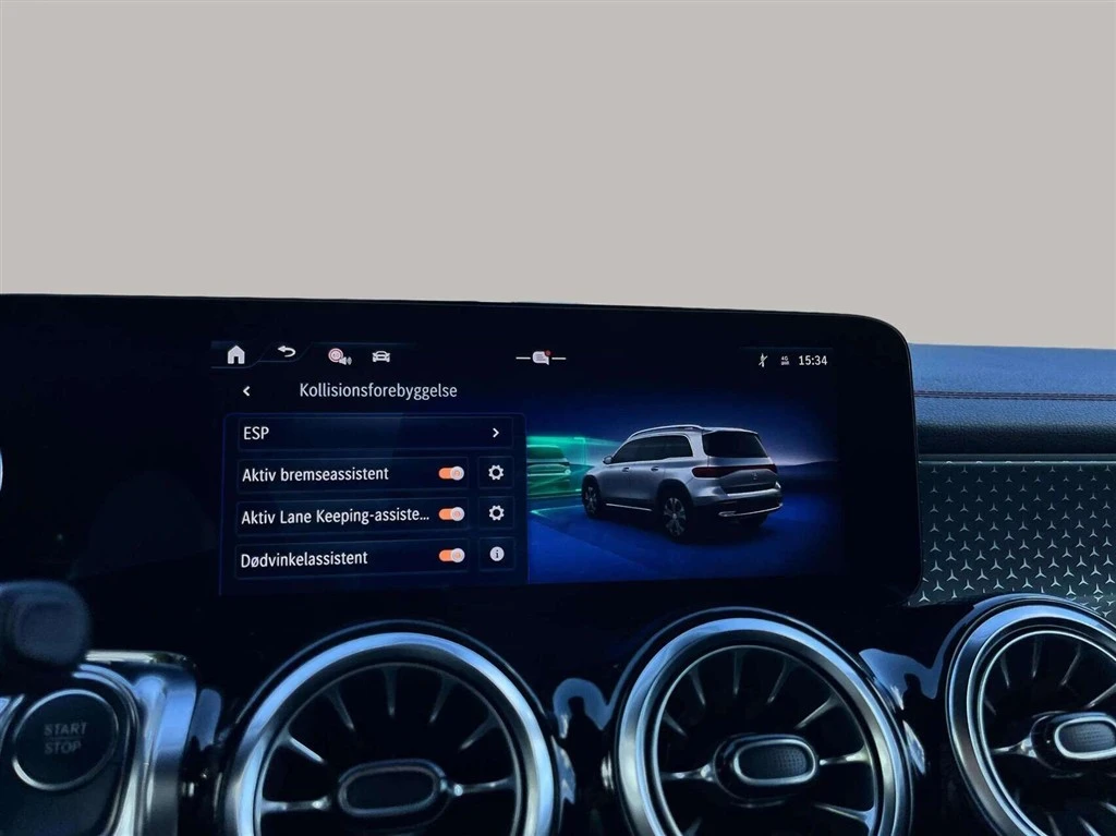 Mercedes-Benz-EQB-image-16