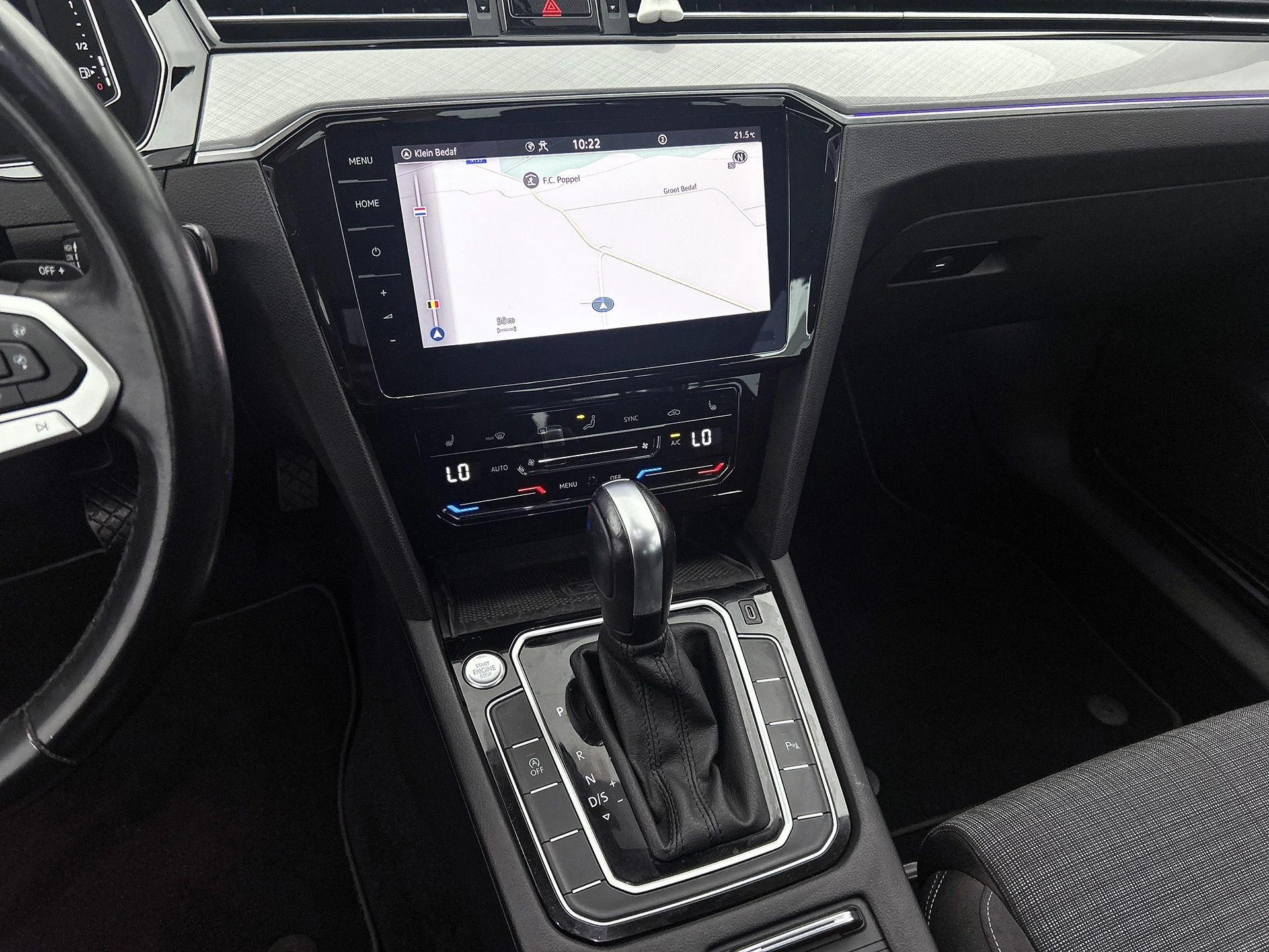 Volkswagen-Passat-image-11