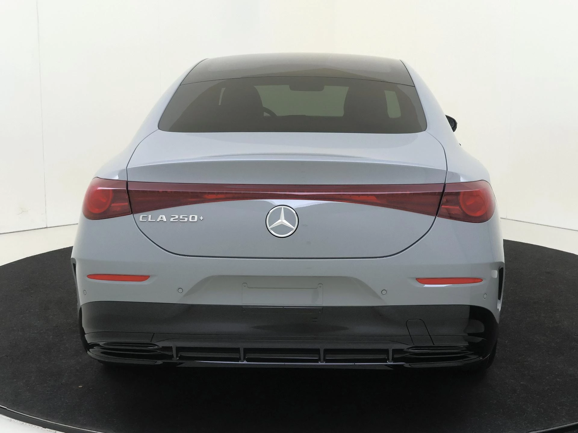 Mercedes-Benz-CLA-image-6