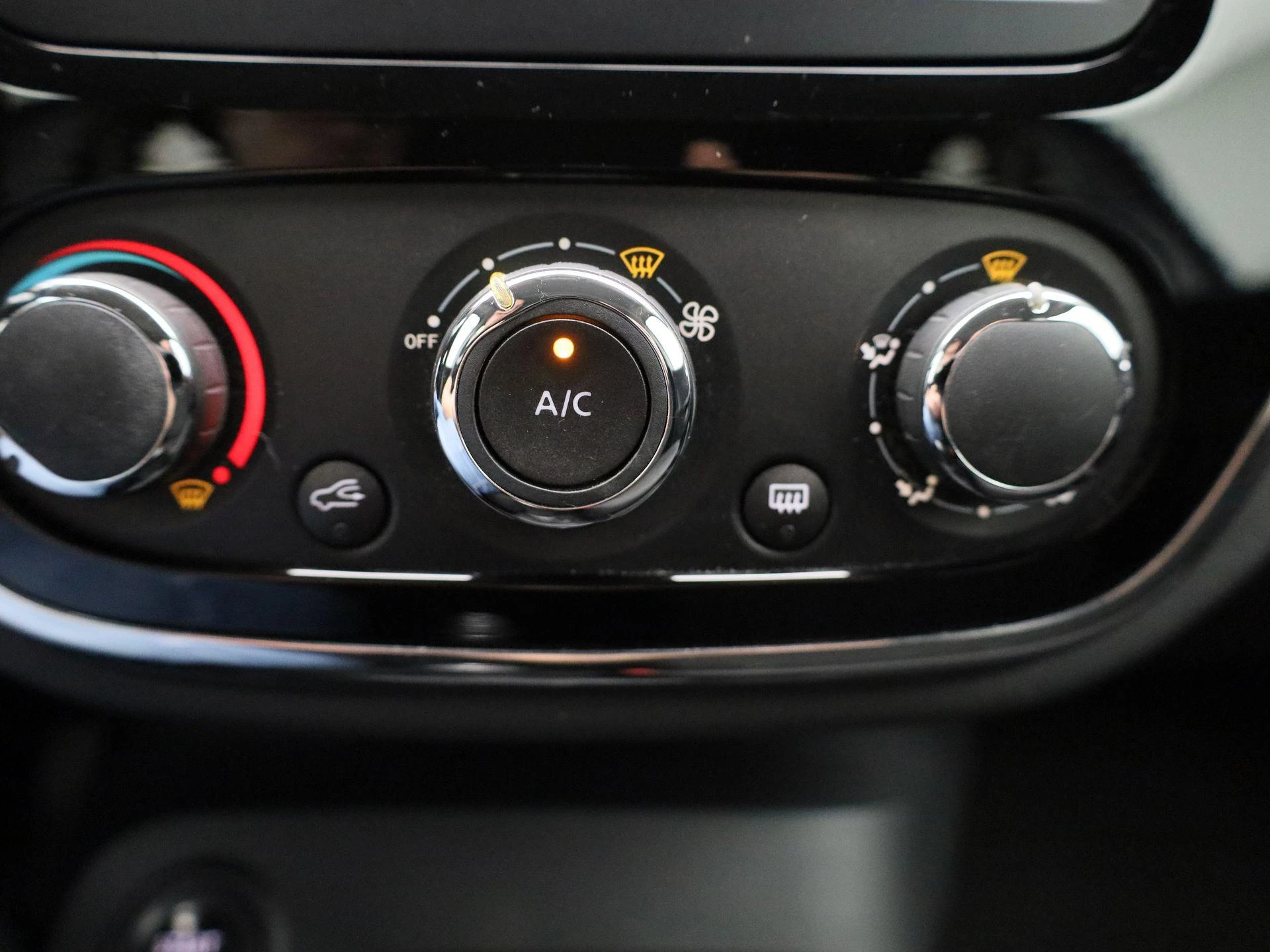 Renault-Captur-image-17