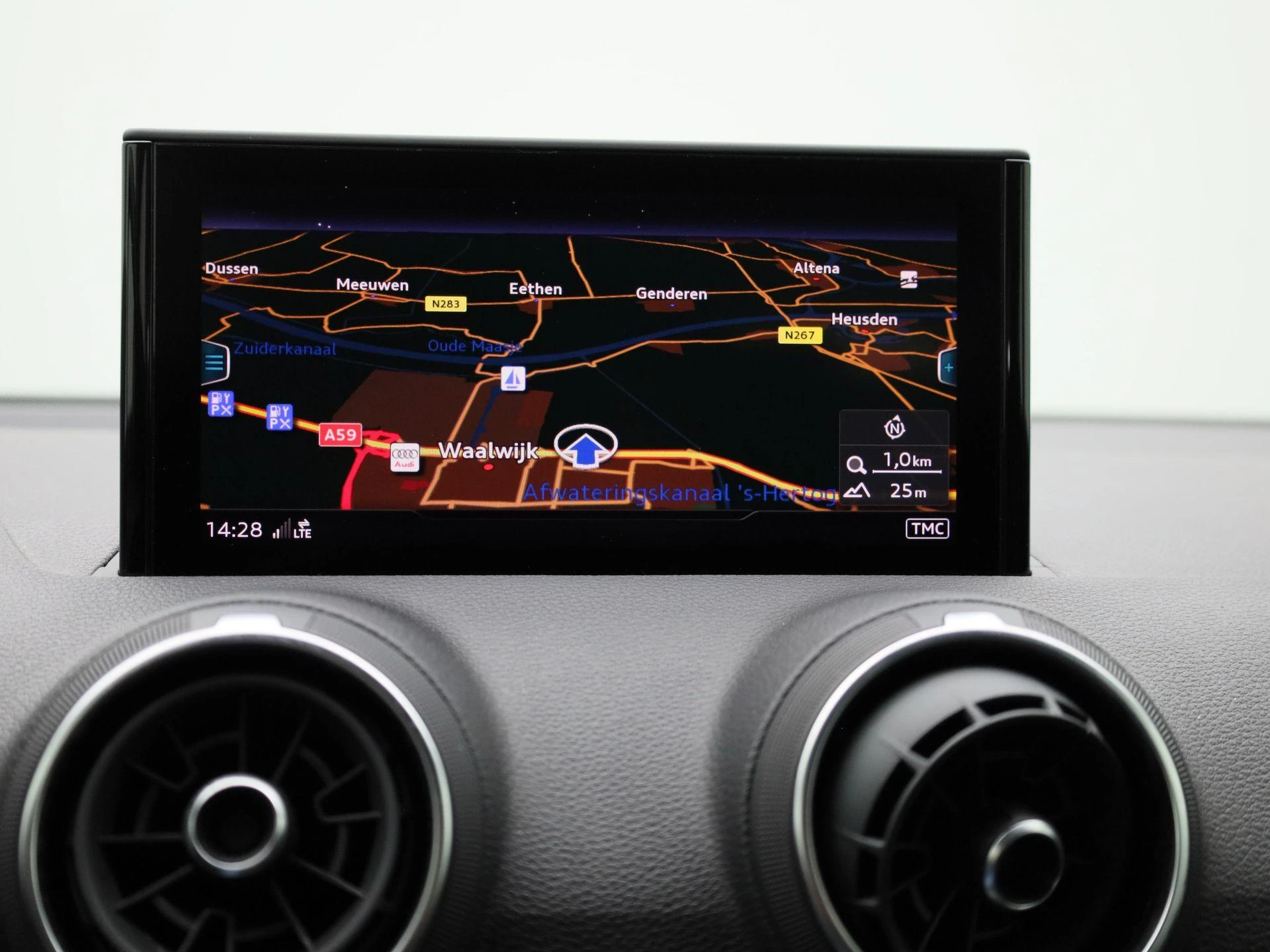 Audi-Q2-image-17