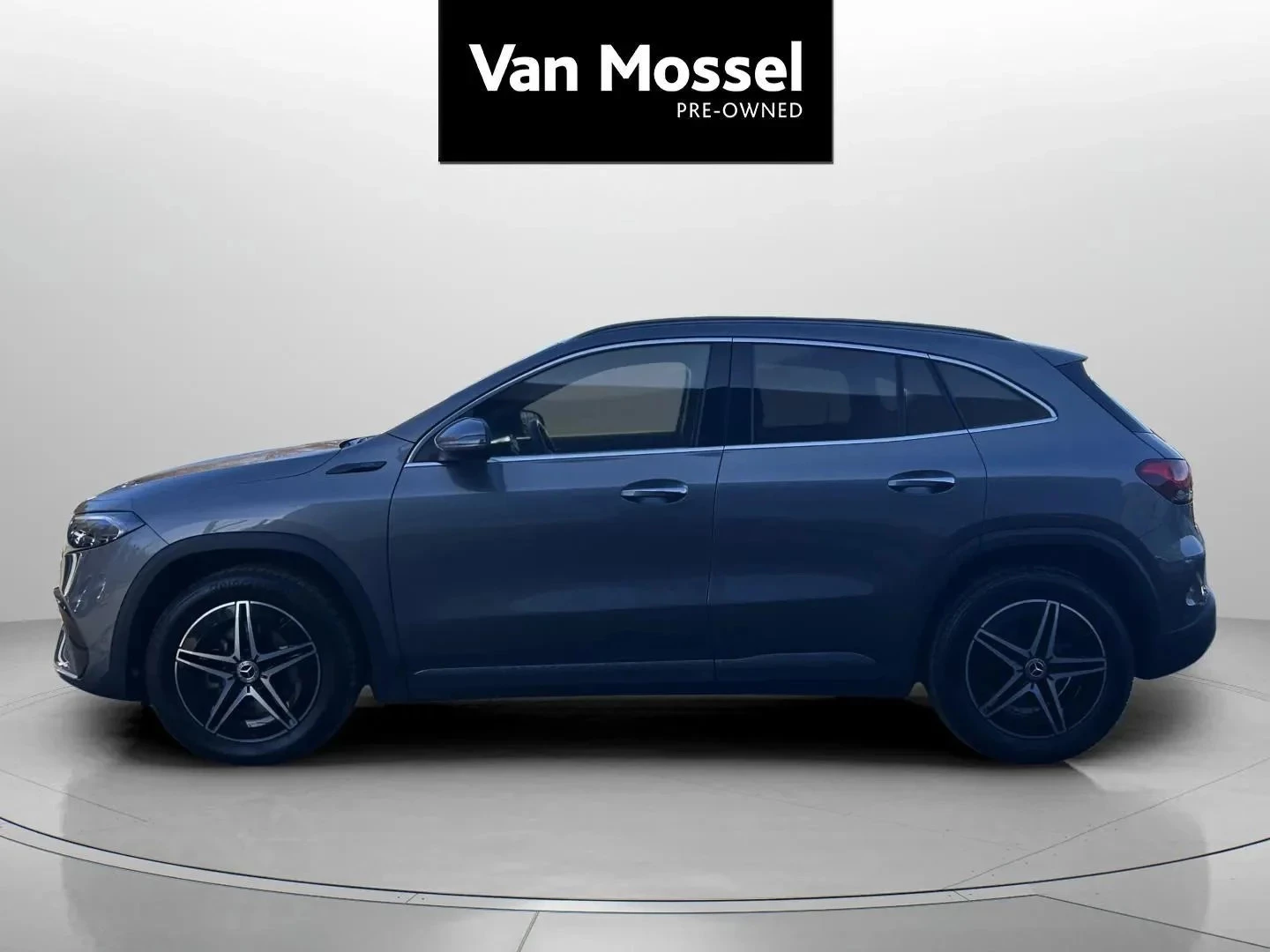 Mercedes-Benz-EQA-image-8