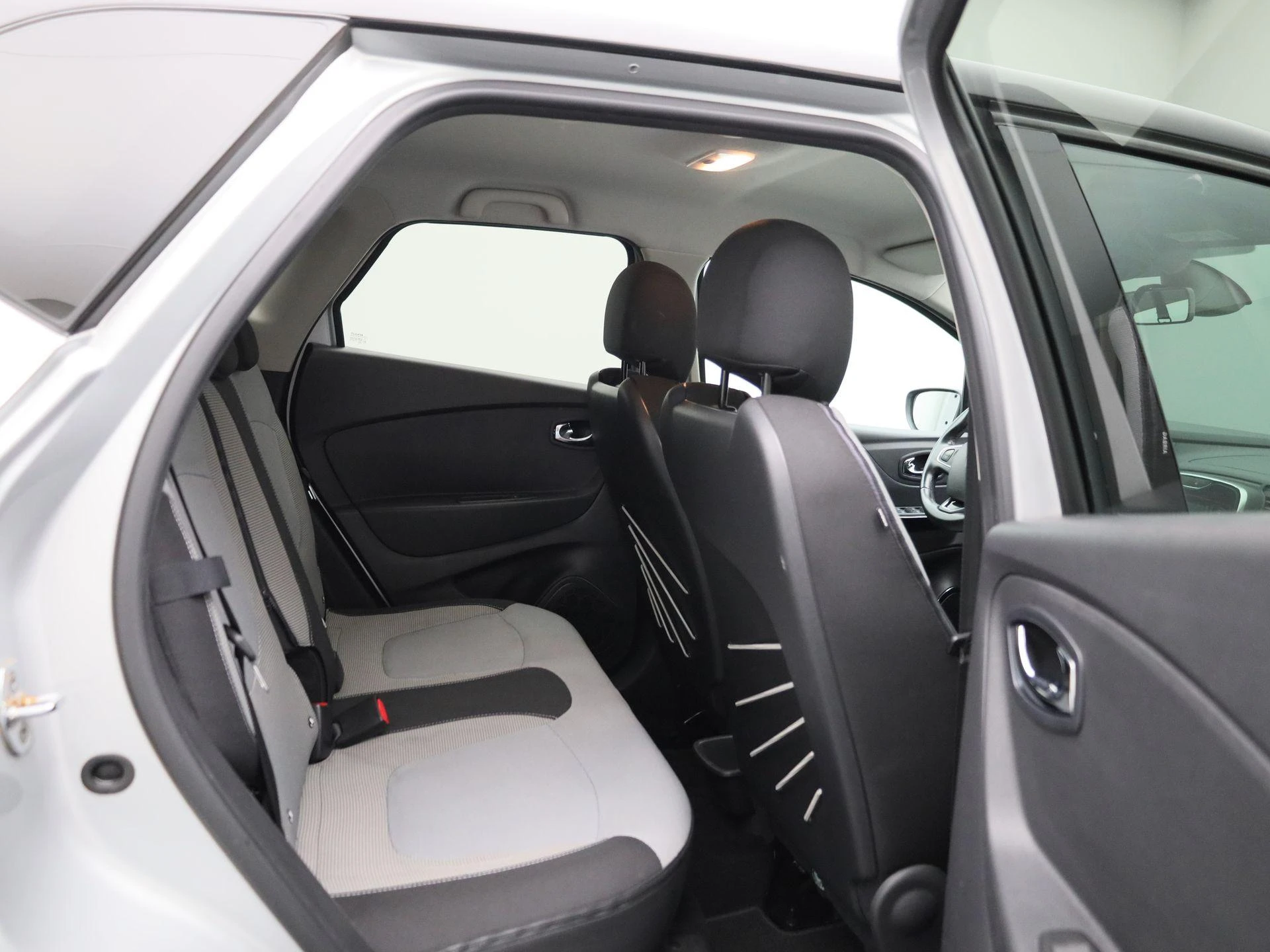 Renault-Captur-image-32