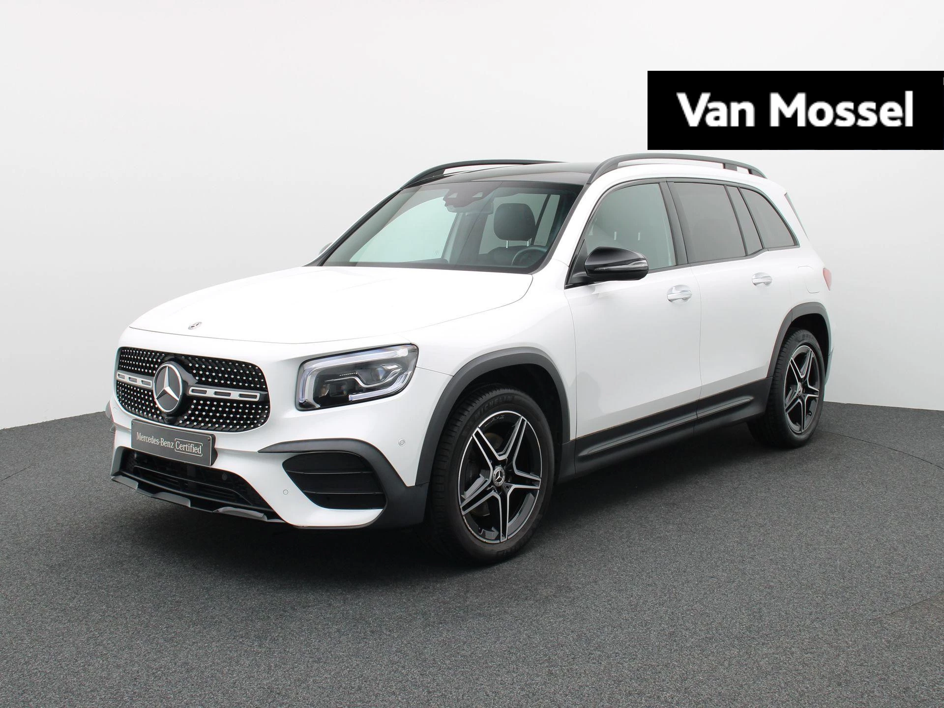 Mercedes-Benz-GLB-image-0