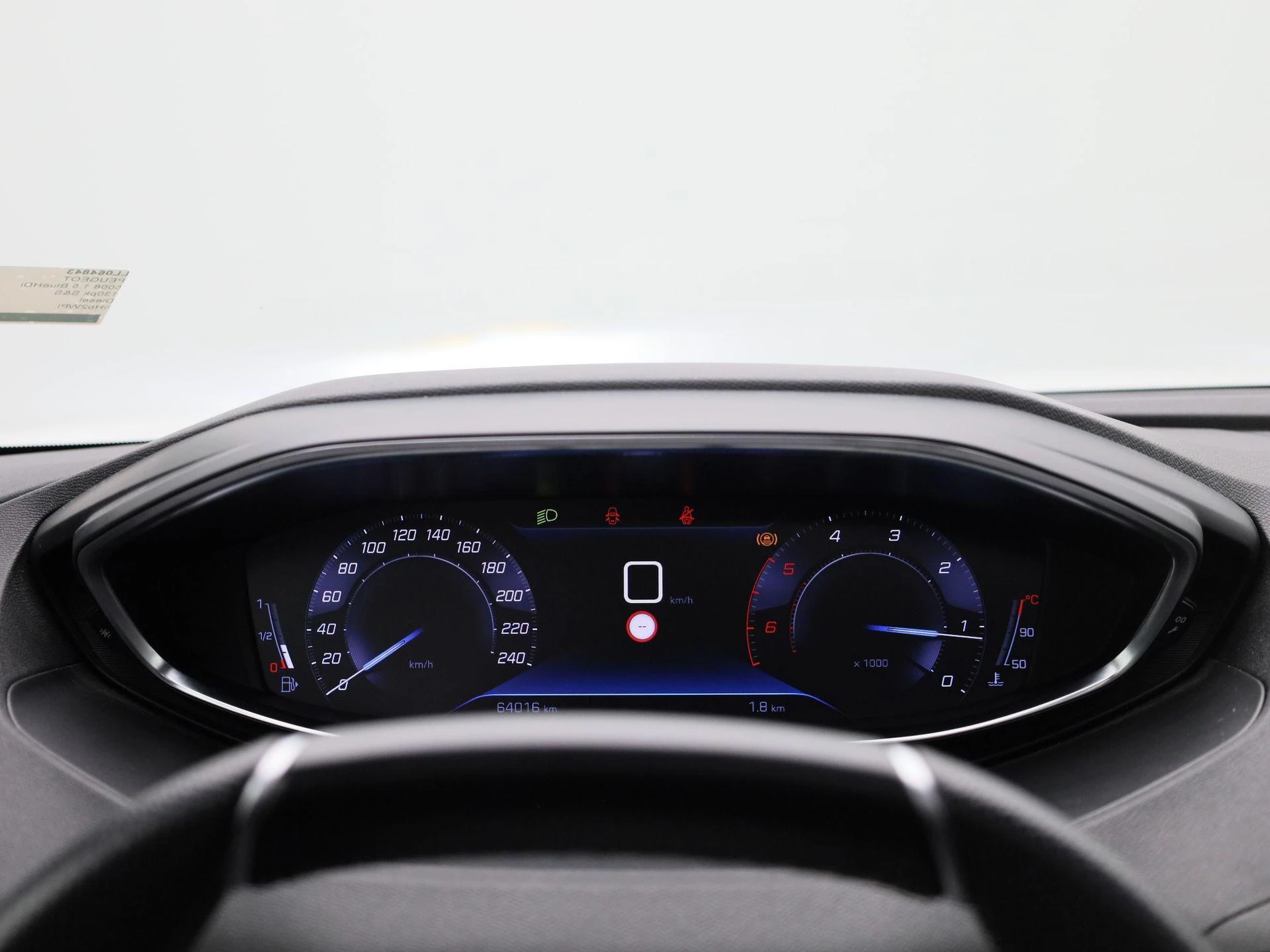 Peugeot-5008-image-8