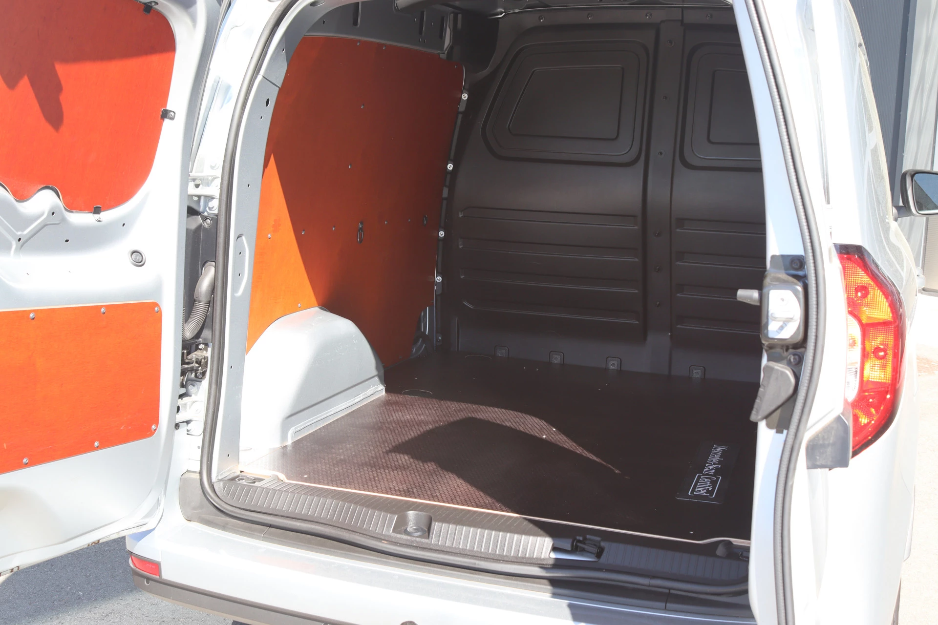 Mercedes-Benz-Citan-image-2