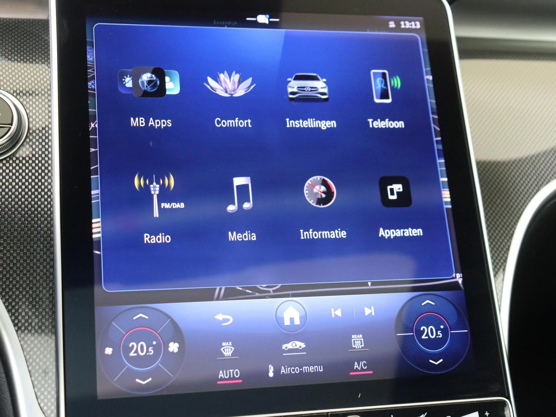 Mercedes-Benz-C-Klasse-image-15