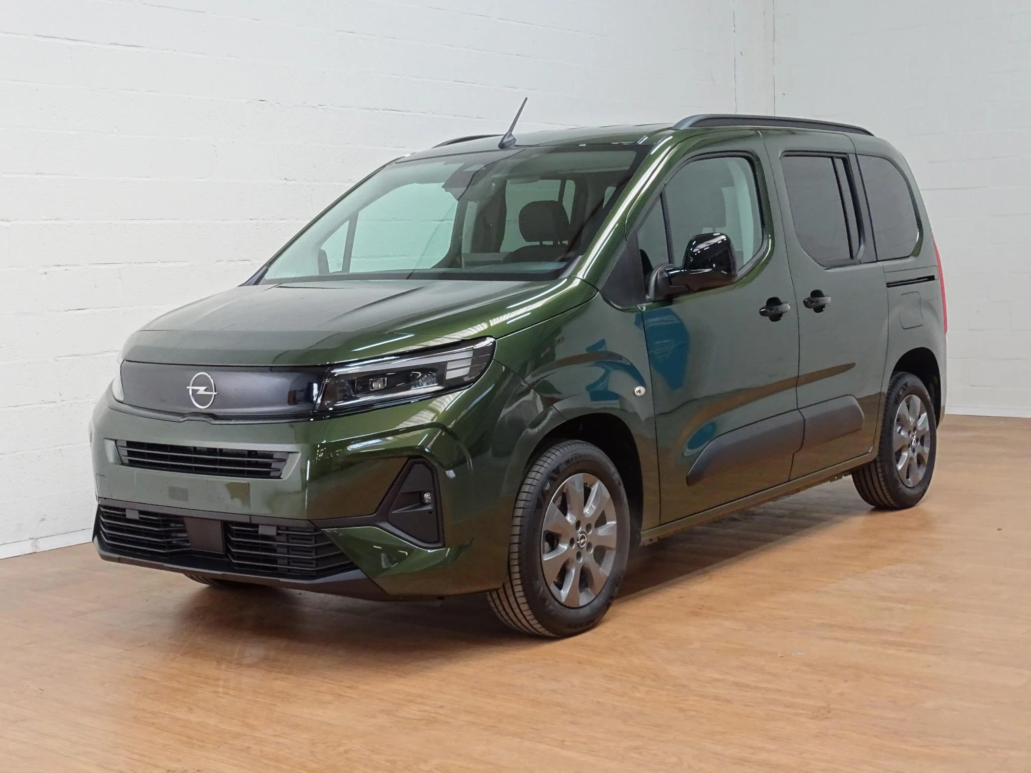 Opel-Combo Life-image-4