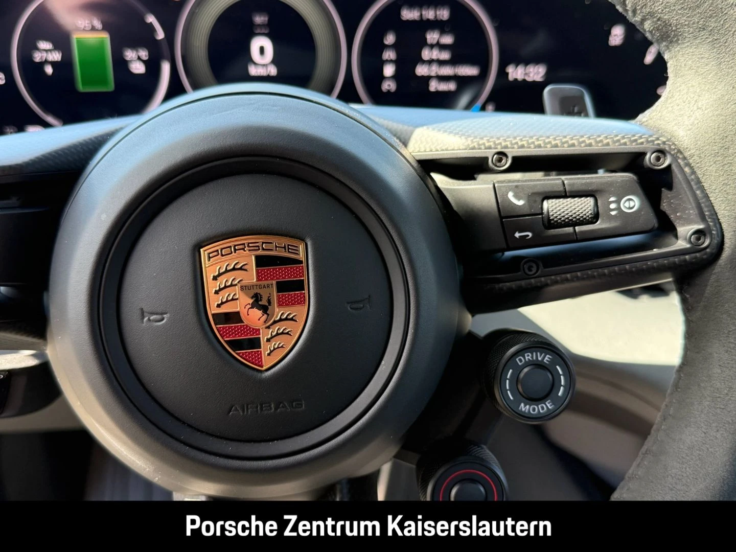 Porsche-Taycan-image-24