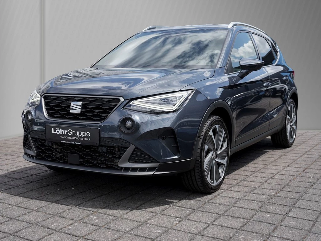 SEAT-Arona-image-1
