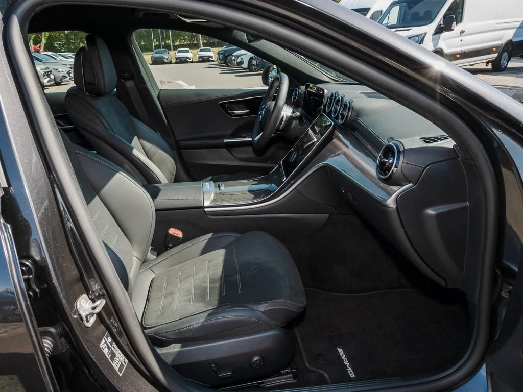 Mercedes-Benz-C-Klasse 300 d-image-11
