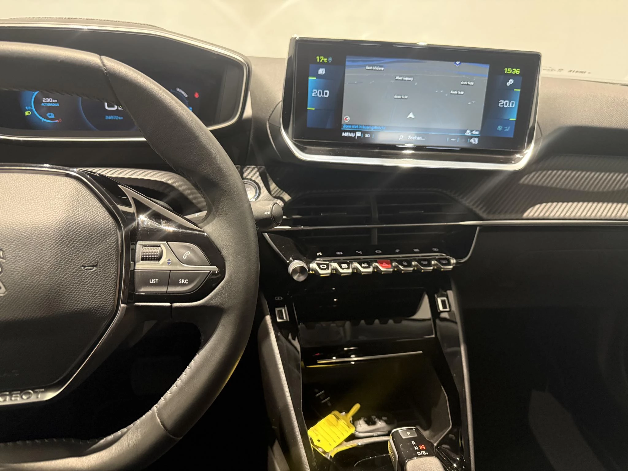 Peugeot-e-2008-image-10