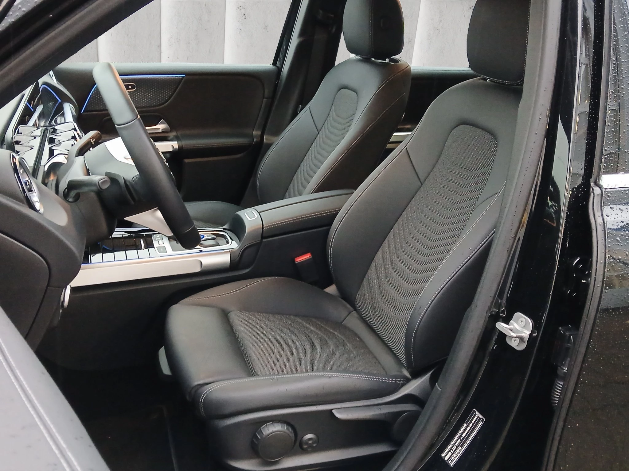 Mercedes-Benz GLB 200 Progressive AUT | LED | NAVI |