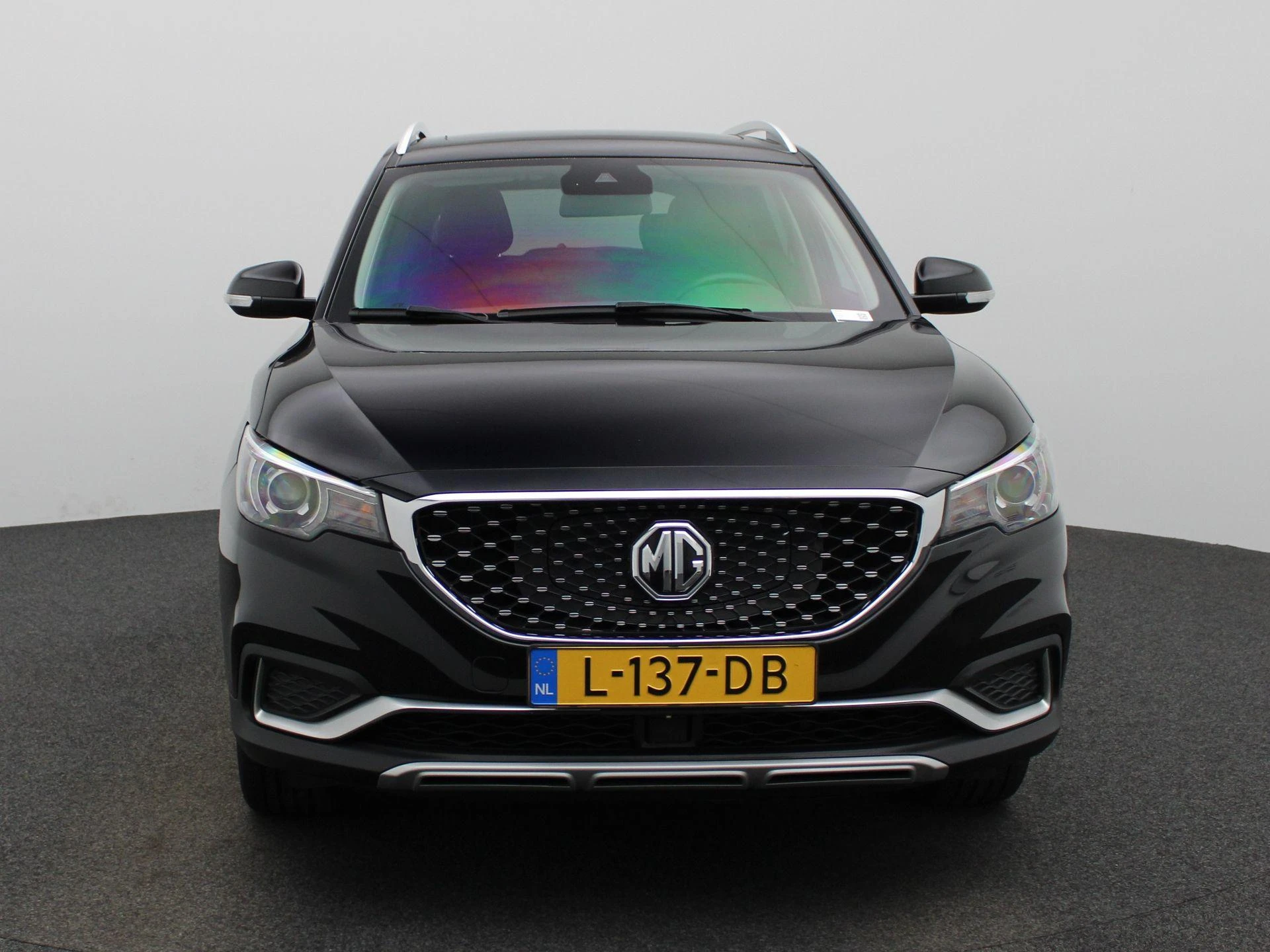 MG-ZS EV-image-2