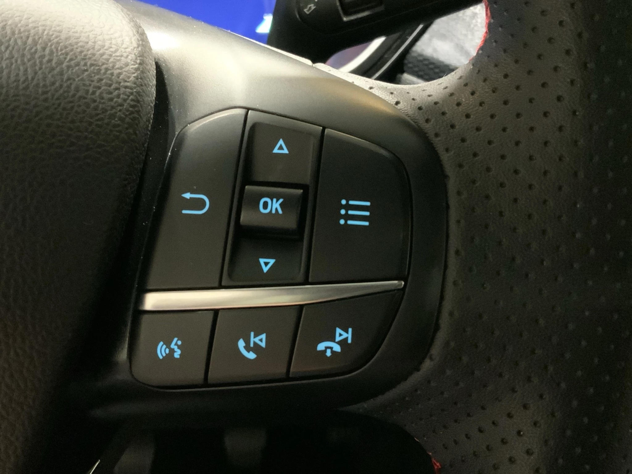Ford Kuga ST-Line X*PANO*AHK*KAM*ACC*NAVI*SOUND-SYS.