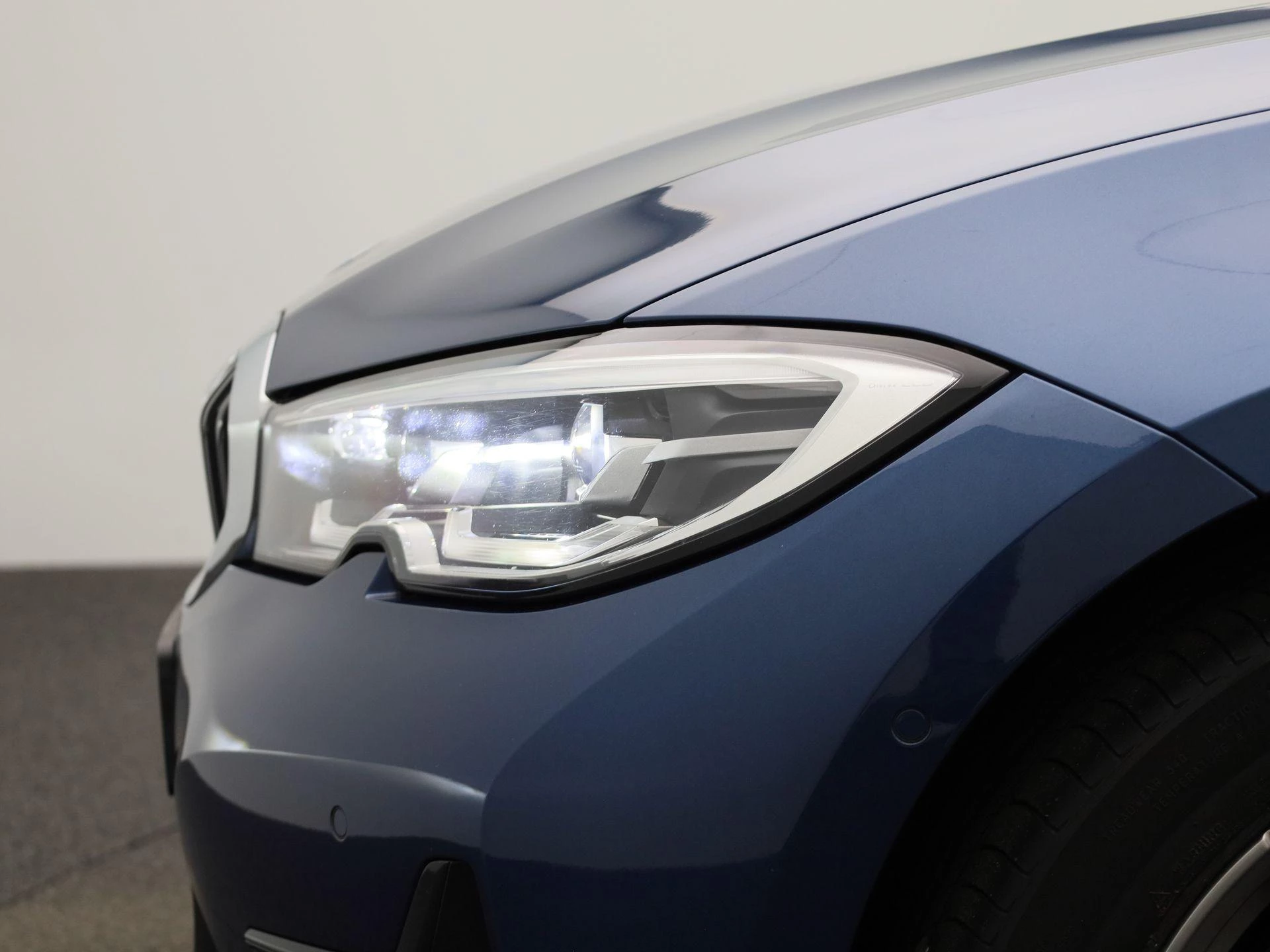 BMW-3 Serie-image-15
