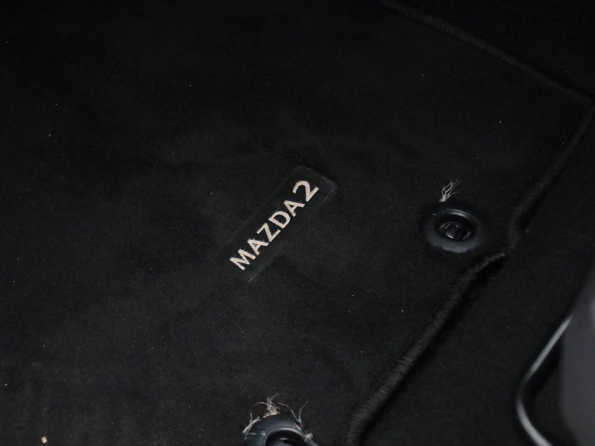 Mazda-2 Hybrid-image-28