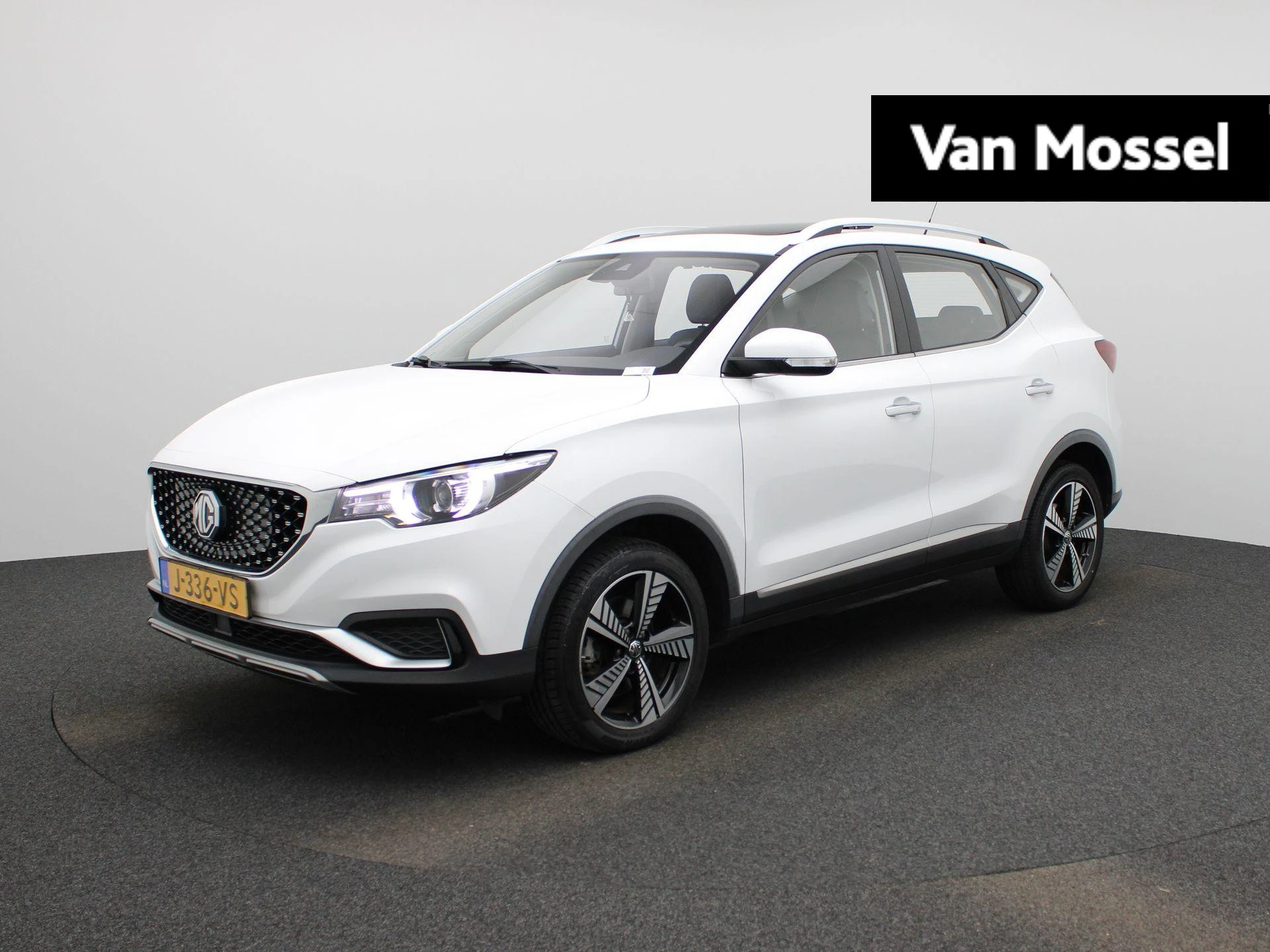 MG-ZS EV-image-0