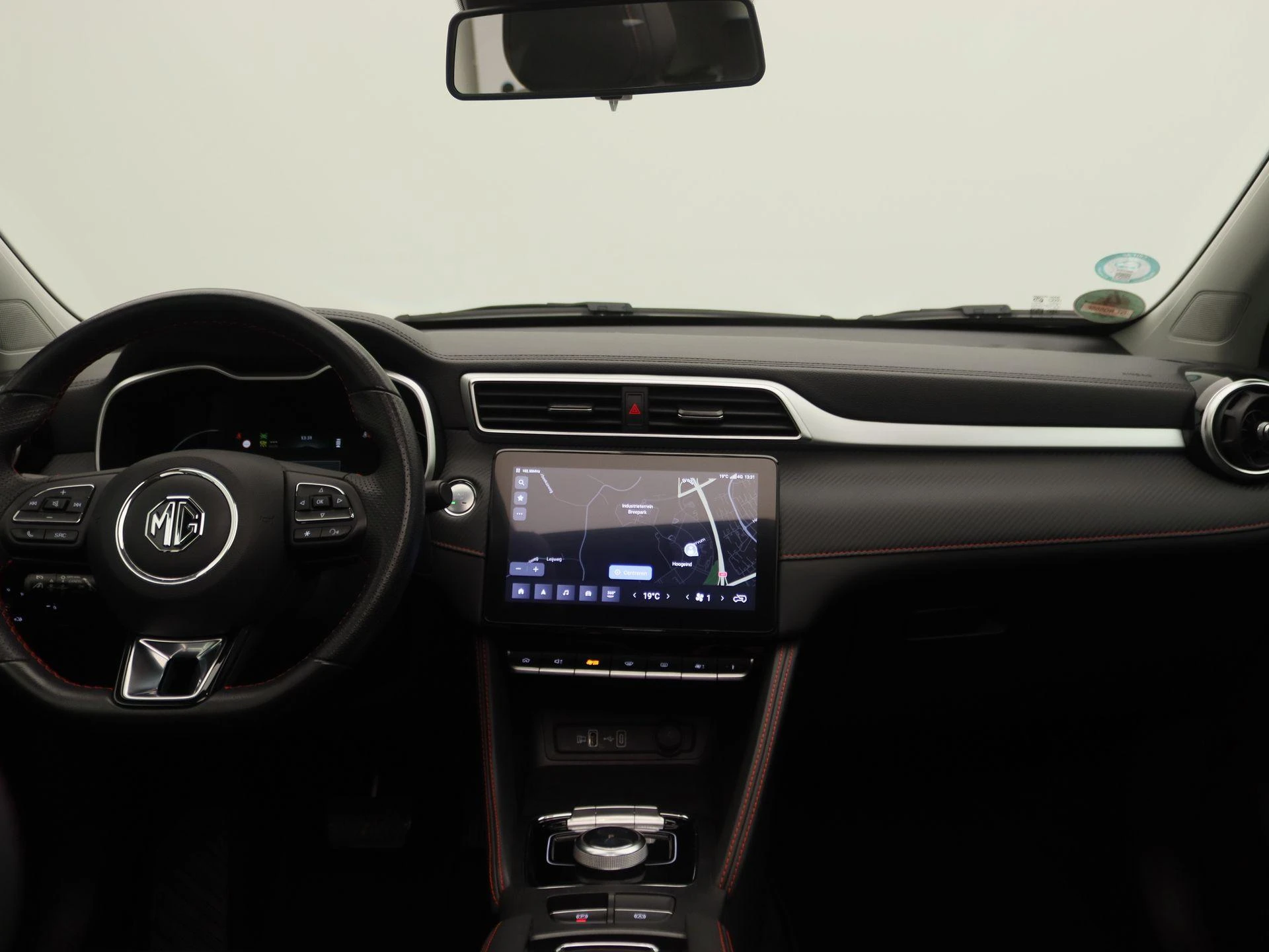 MG-ZS EV-image-7