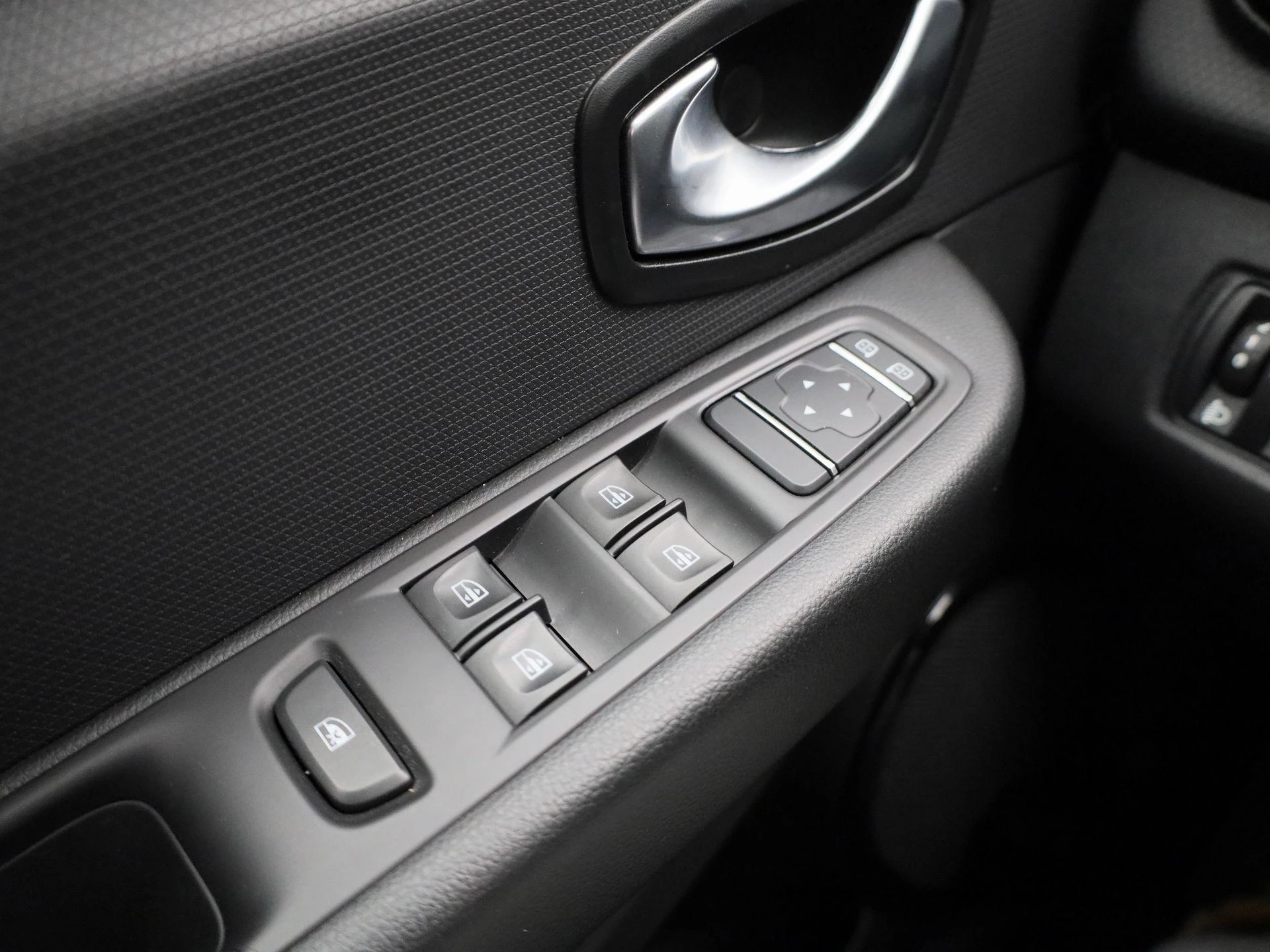 Renault-Clio-image-22