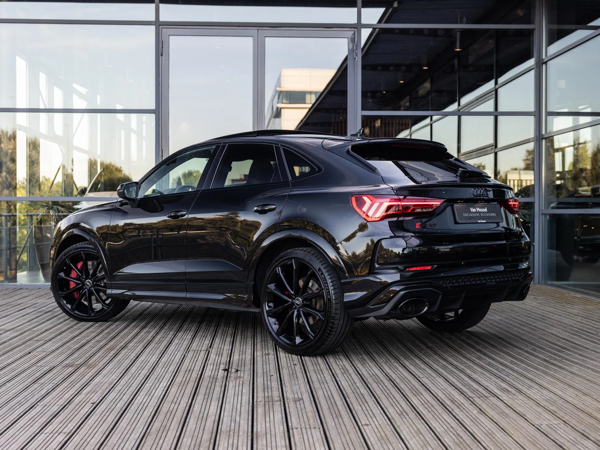 Audi-RSQ3-image-1