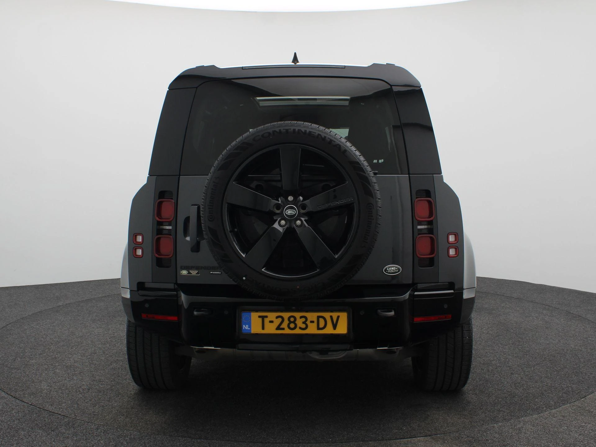 Land Rover-Defender-image-4