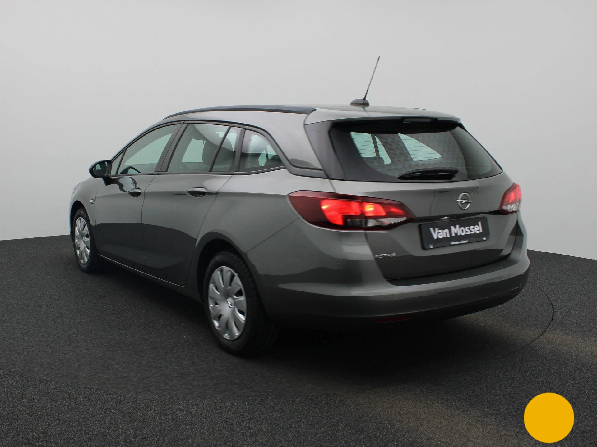 Opel-Astra-image-1