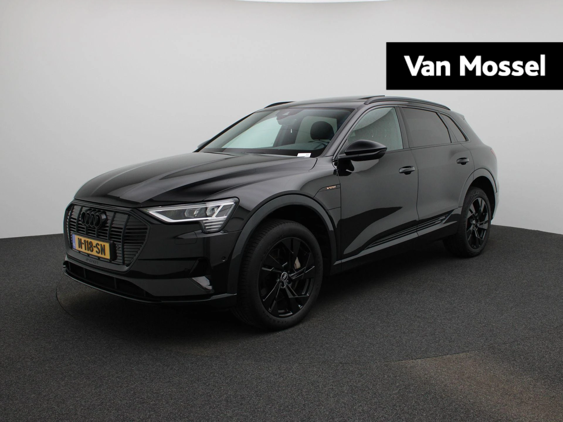 Audi-e-tron-image-0