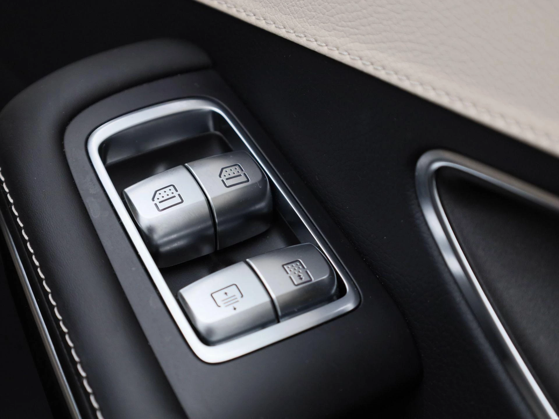 Mercedes-Benz-S-Klasse-image-61