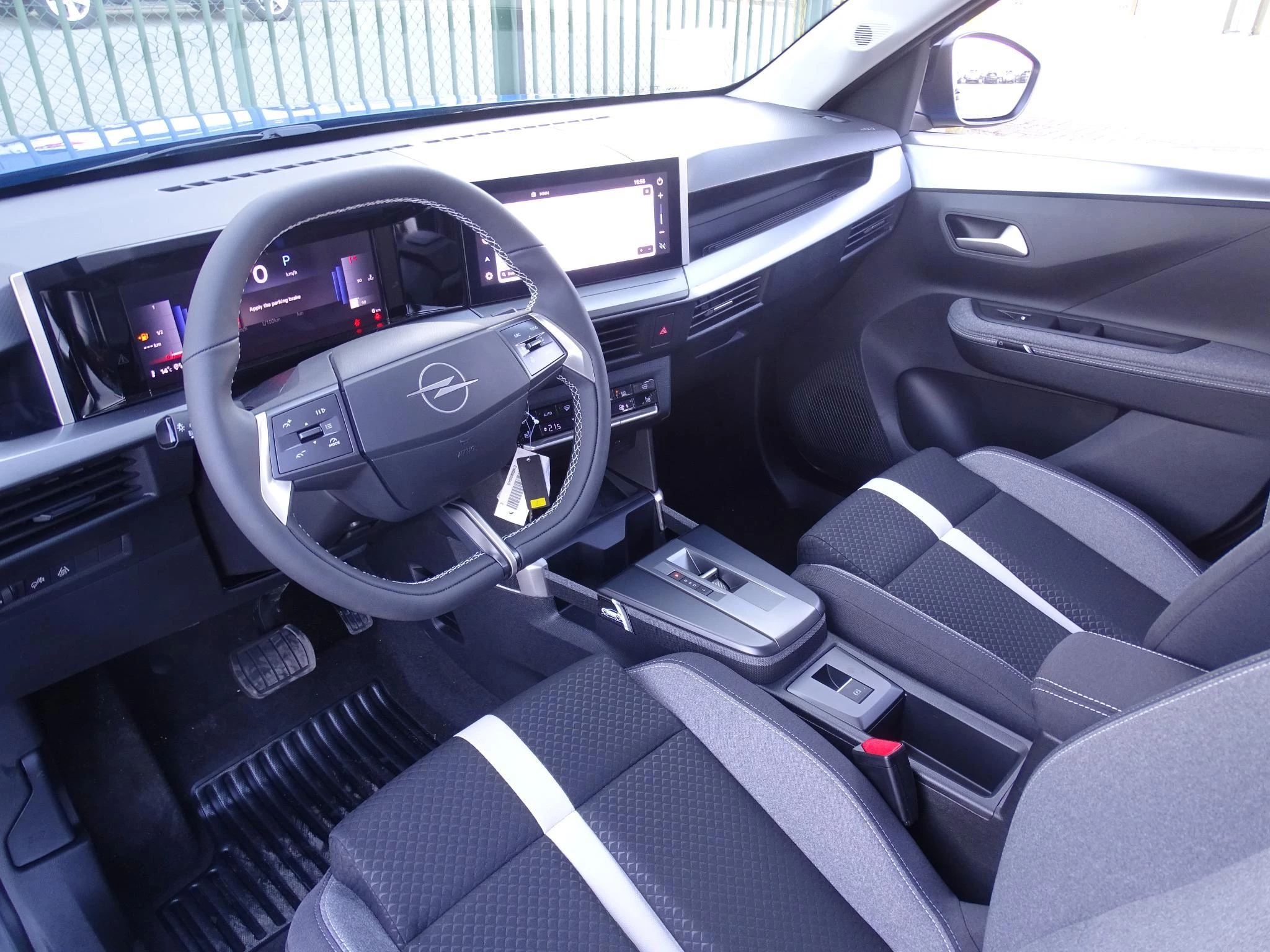 Opel-Frontera-image-8