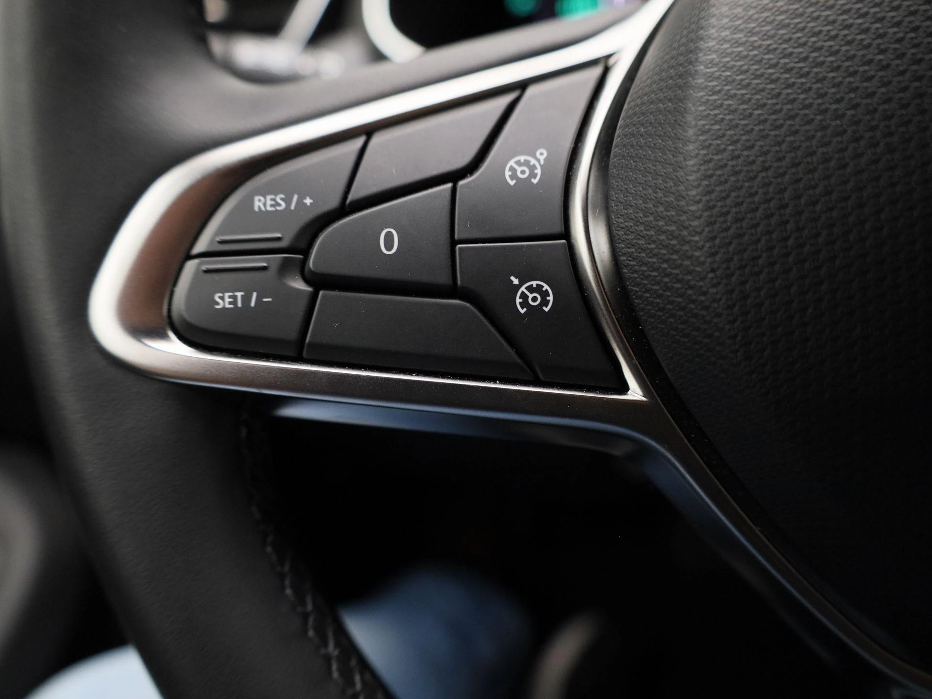 Renault-Clio-image-16