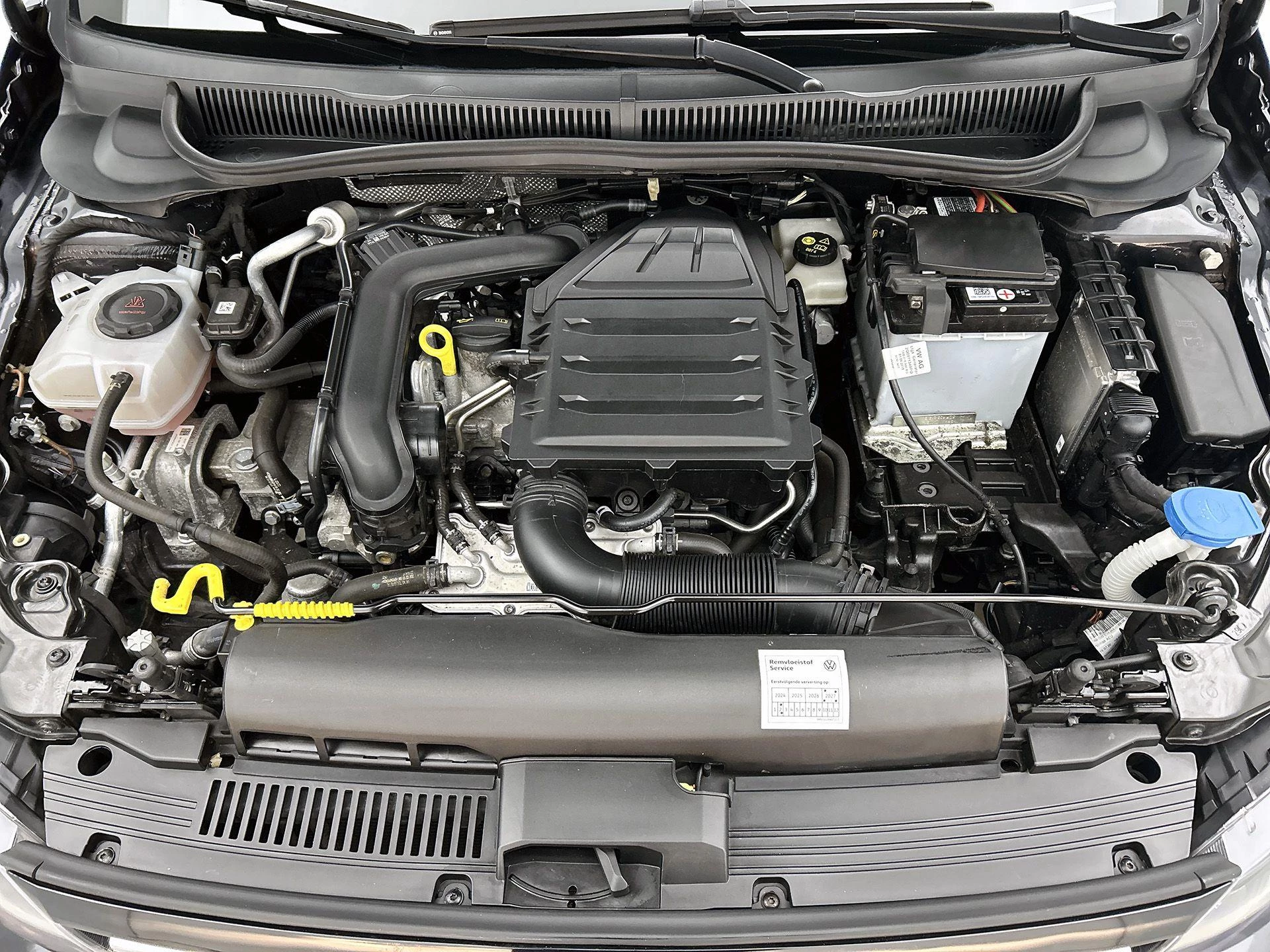 Volkswagen-Polo-image-27