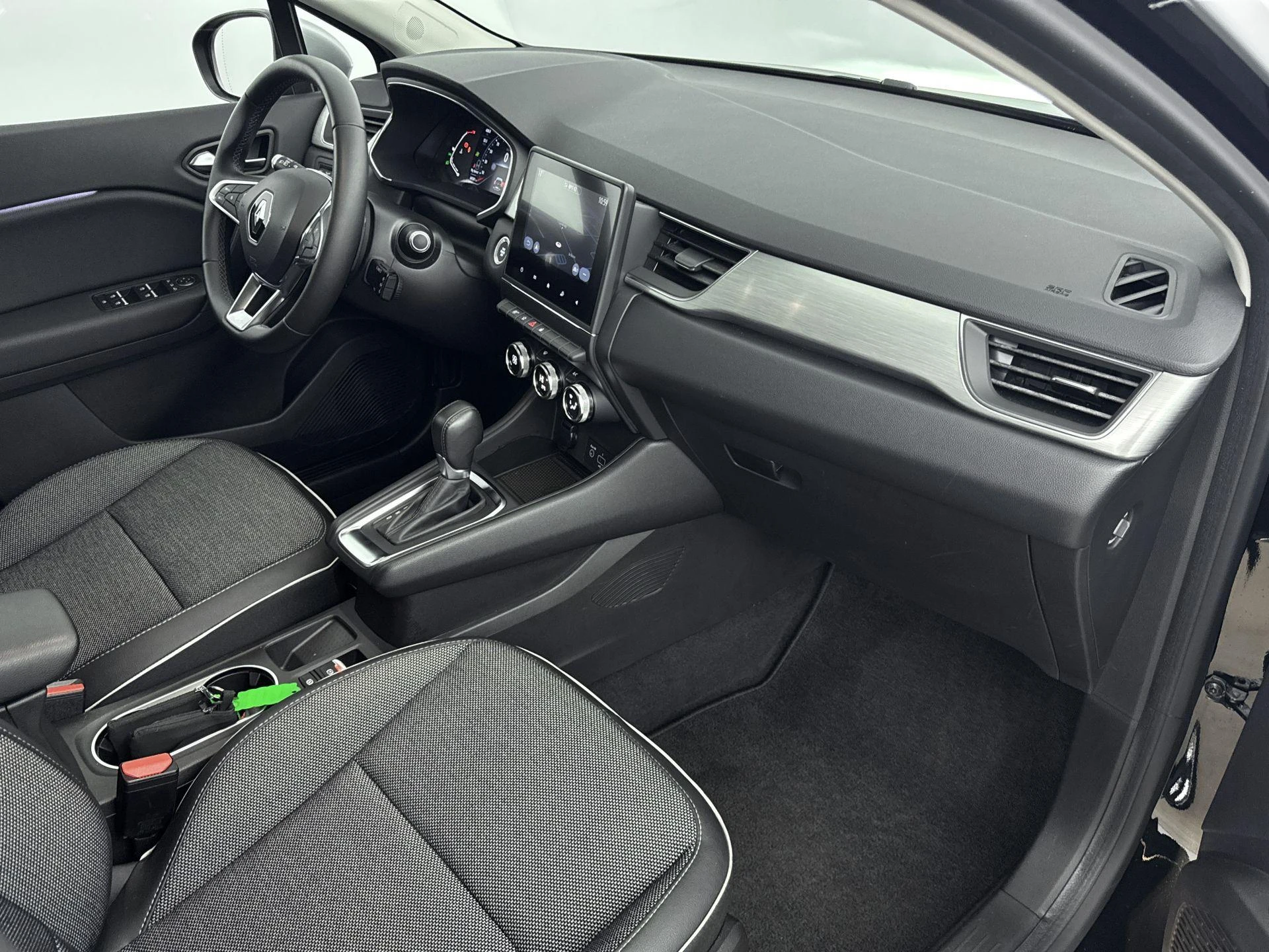 Renault-Captur-image-27