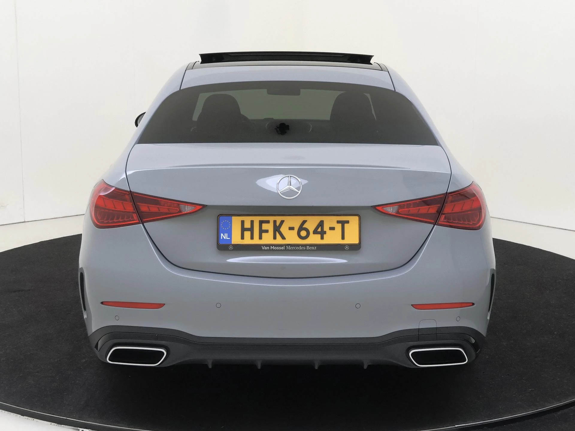 Mercedes-Benz-C-Klasse-image-6