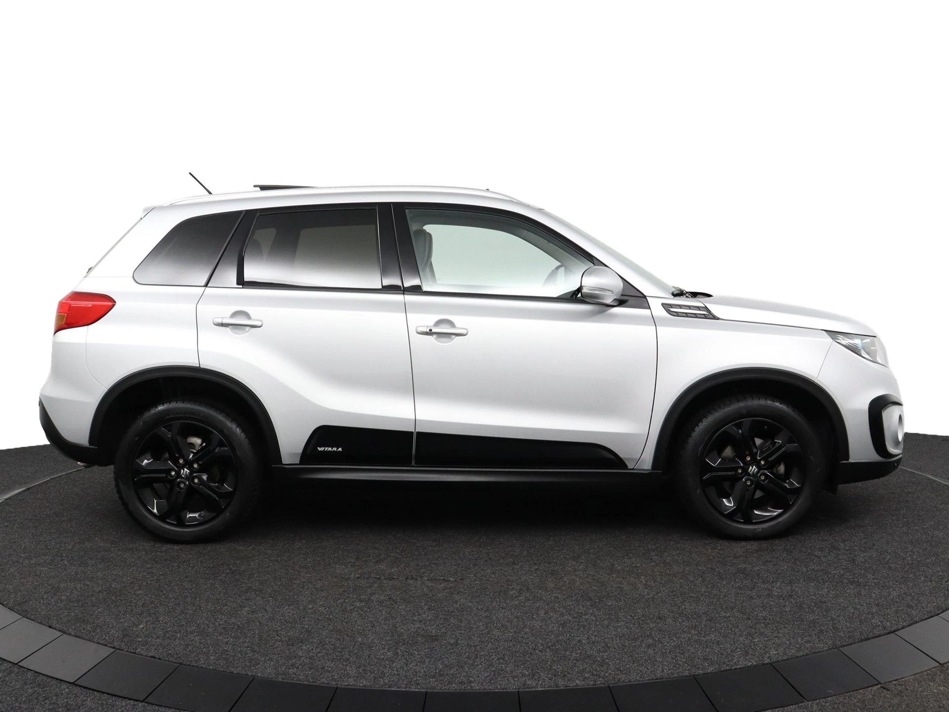 Suzuki-Vitara-image-10