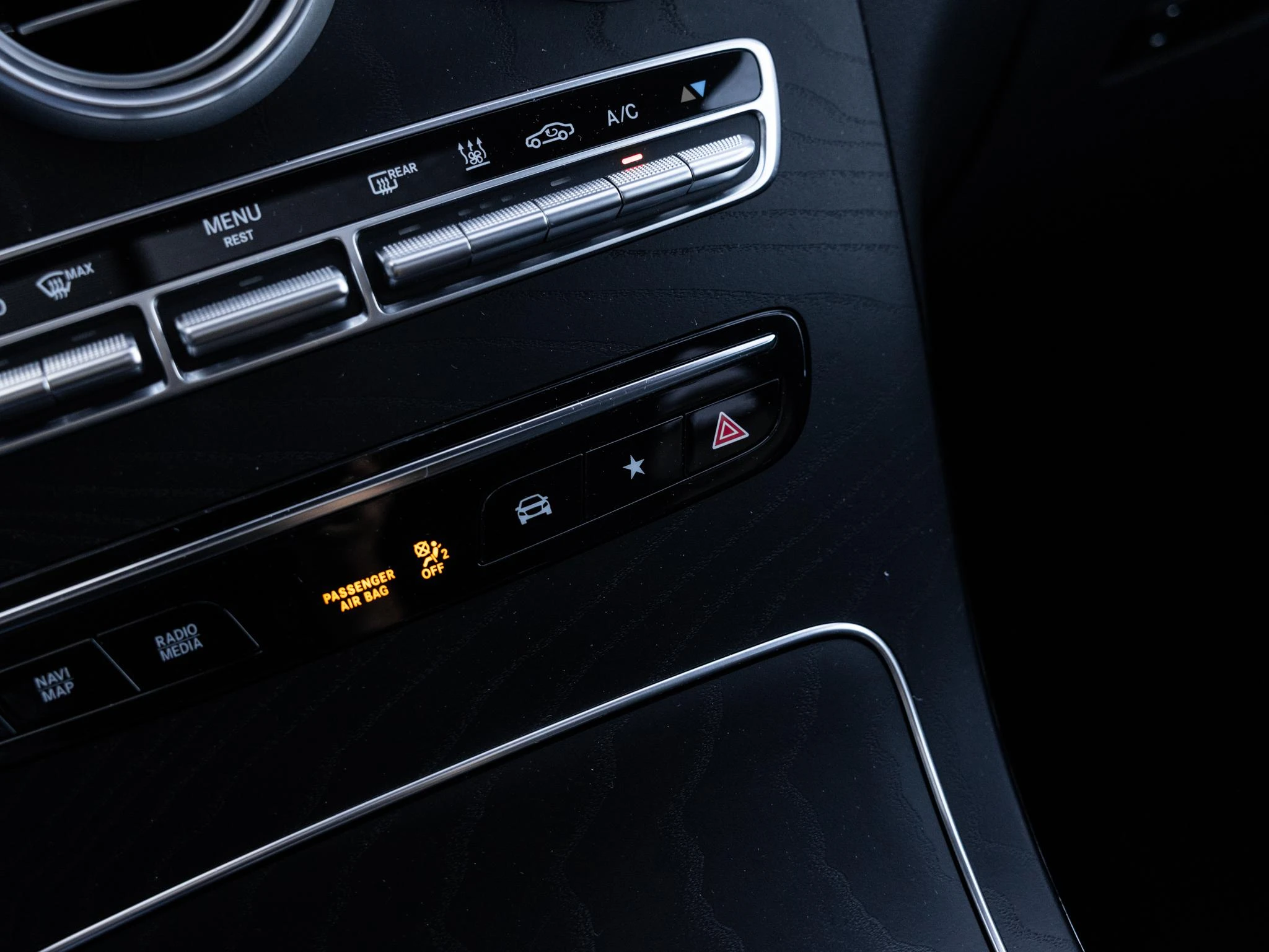 Mercedes-Benz-GLC-image-34