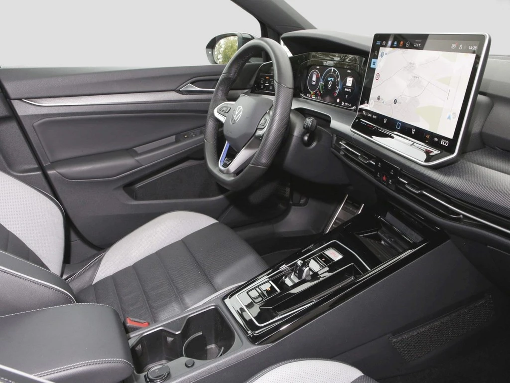 Volkswagen-Golf-image-8
