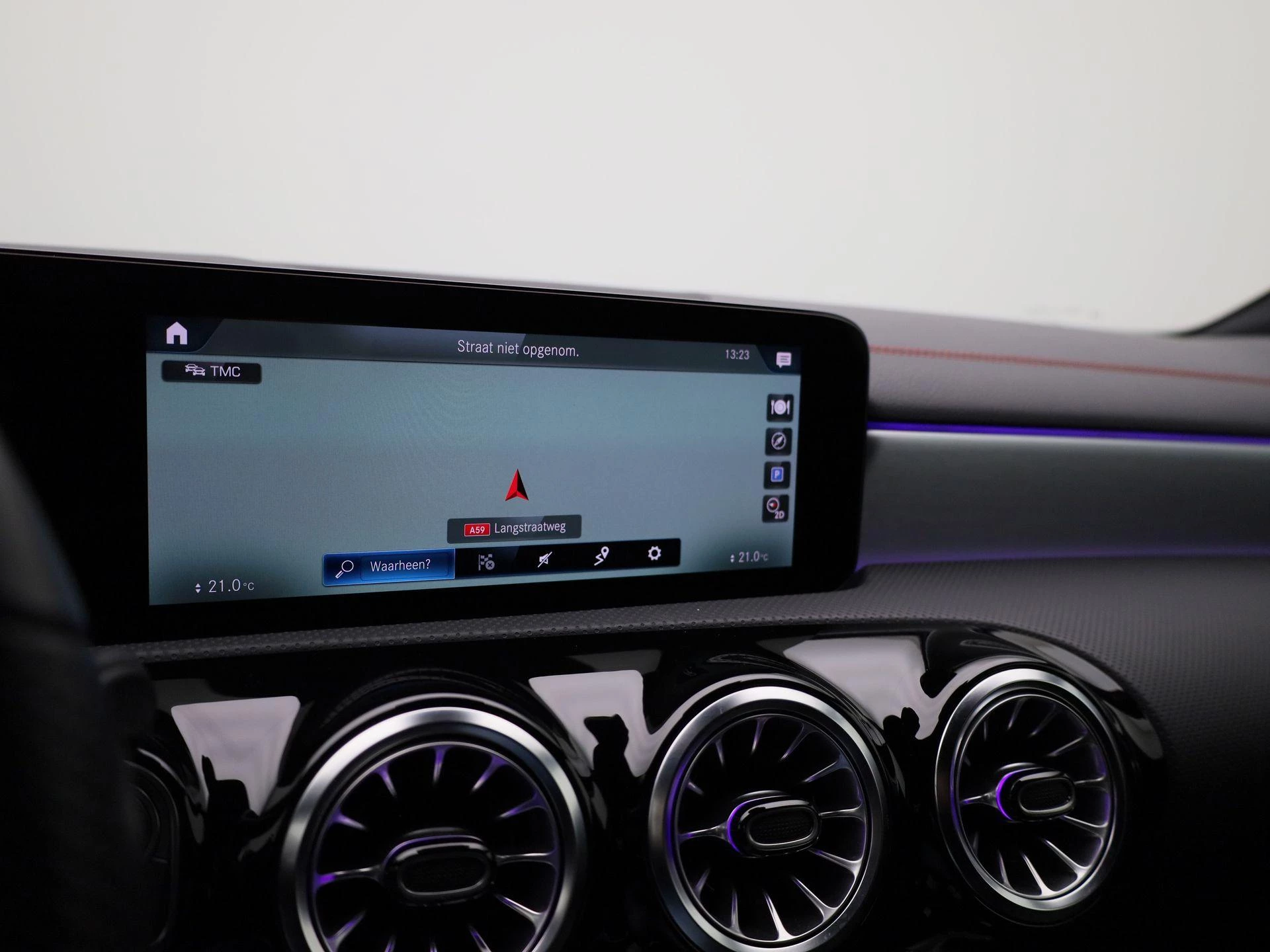 Mercedes-Benz-CLA-image-17