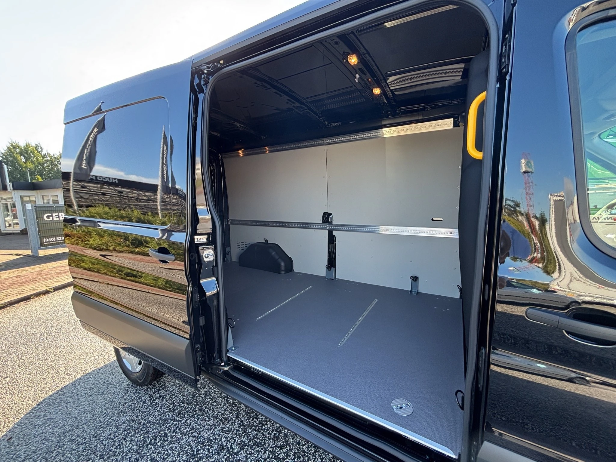 Ford-Transit-image-19