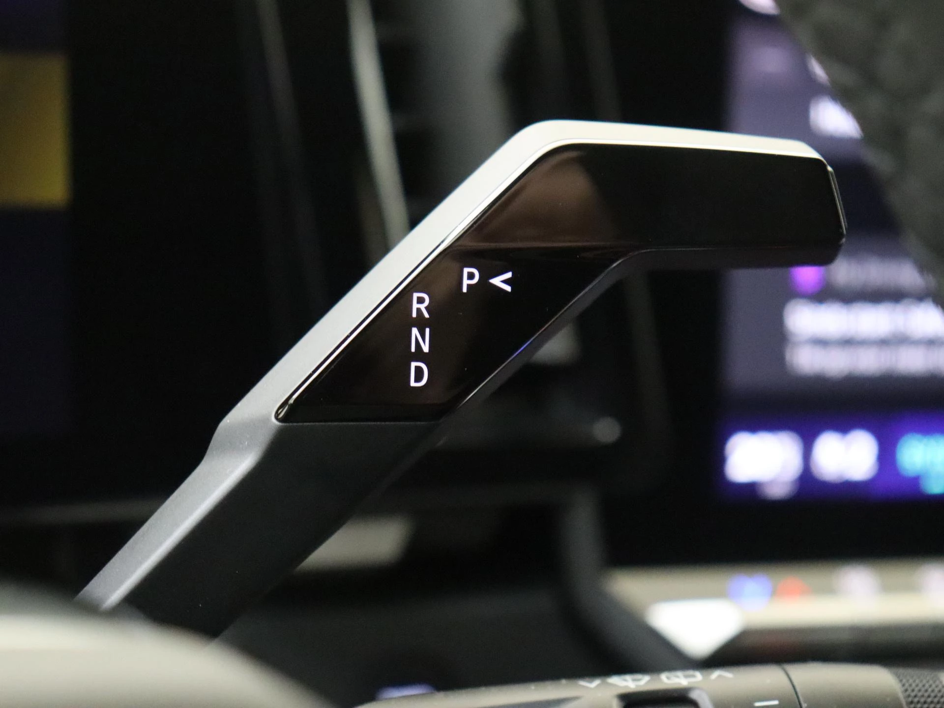 Renault-Megane E-Tech-image-14
