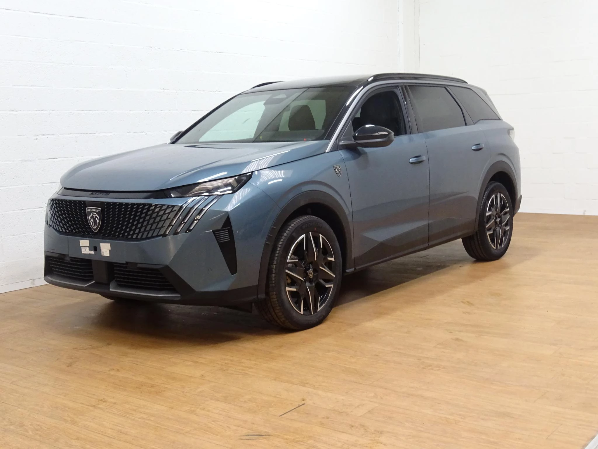 Peugeot 5008 1.2 HYBRID 145 GT +pano dak