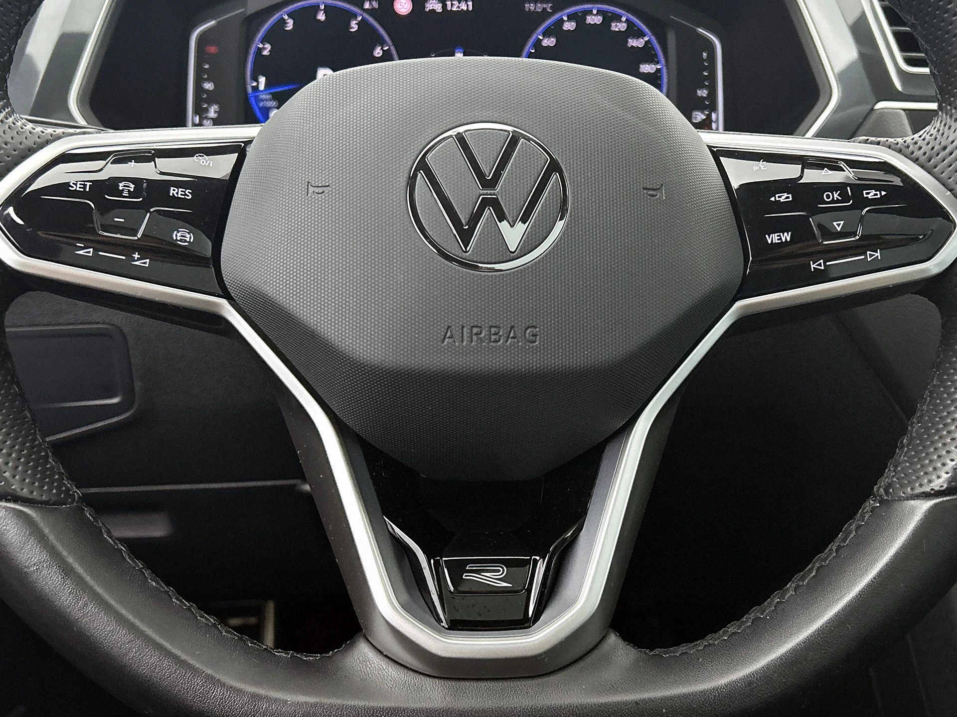 Volkswagen-Tiguan-image-41