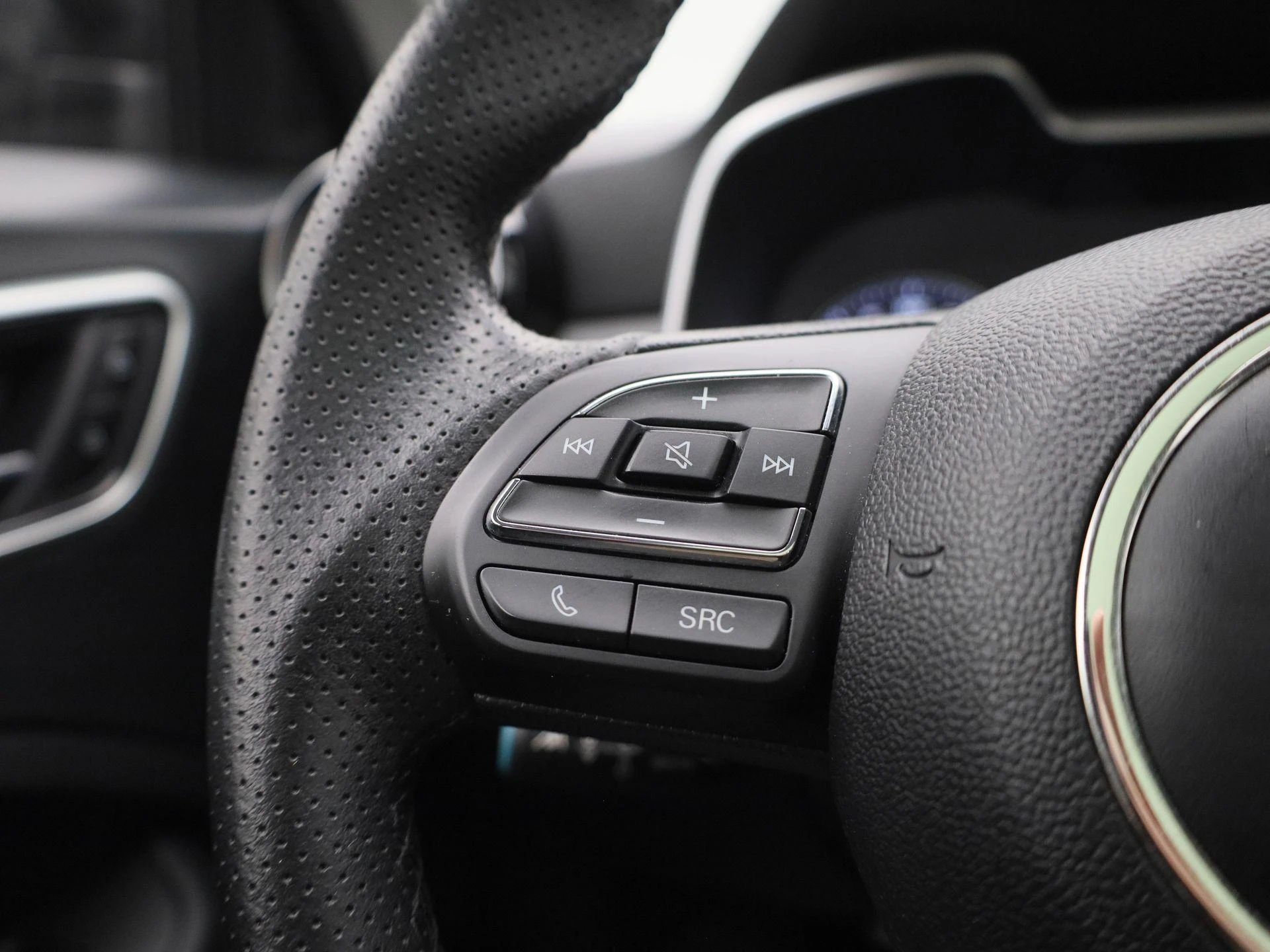 MG-ZS EV-image-22